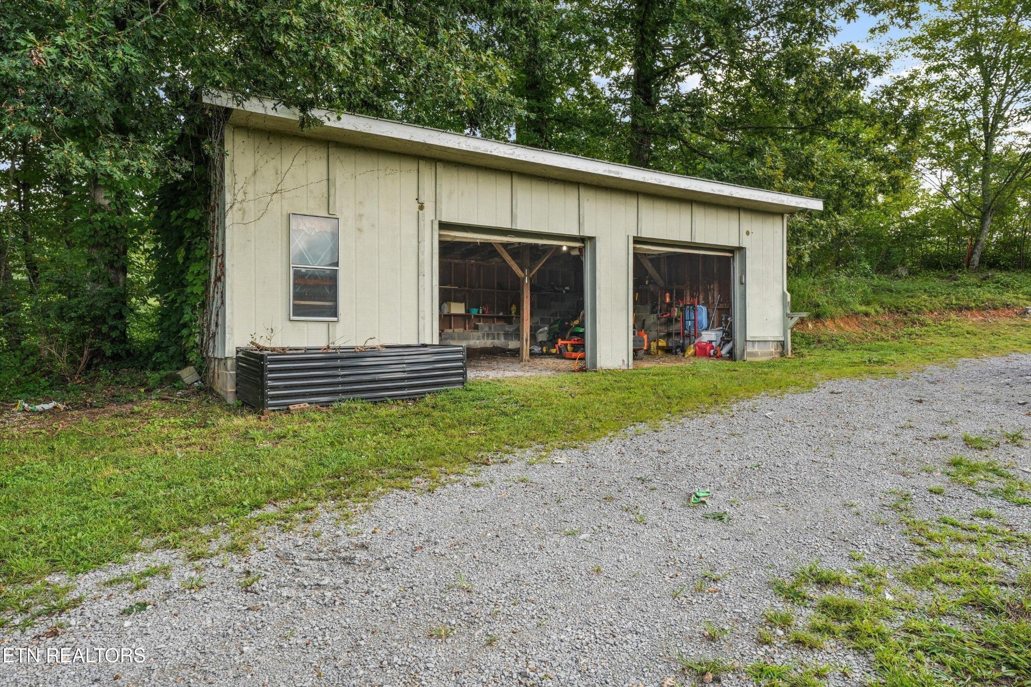 1696 Clouds Rd