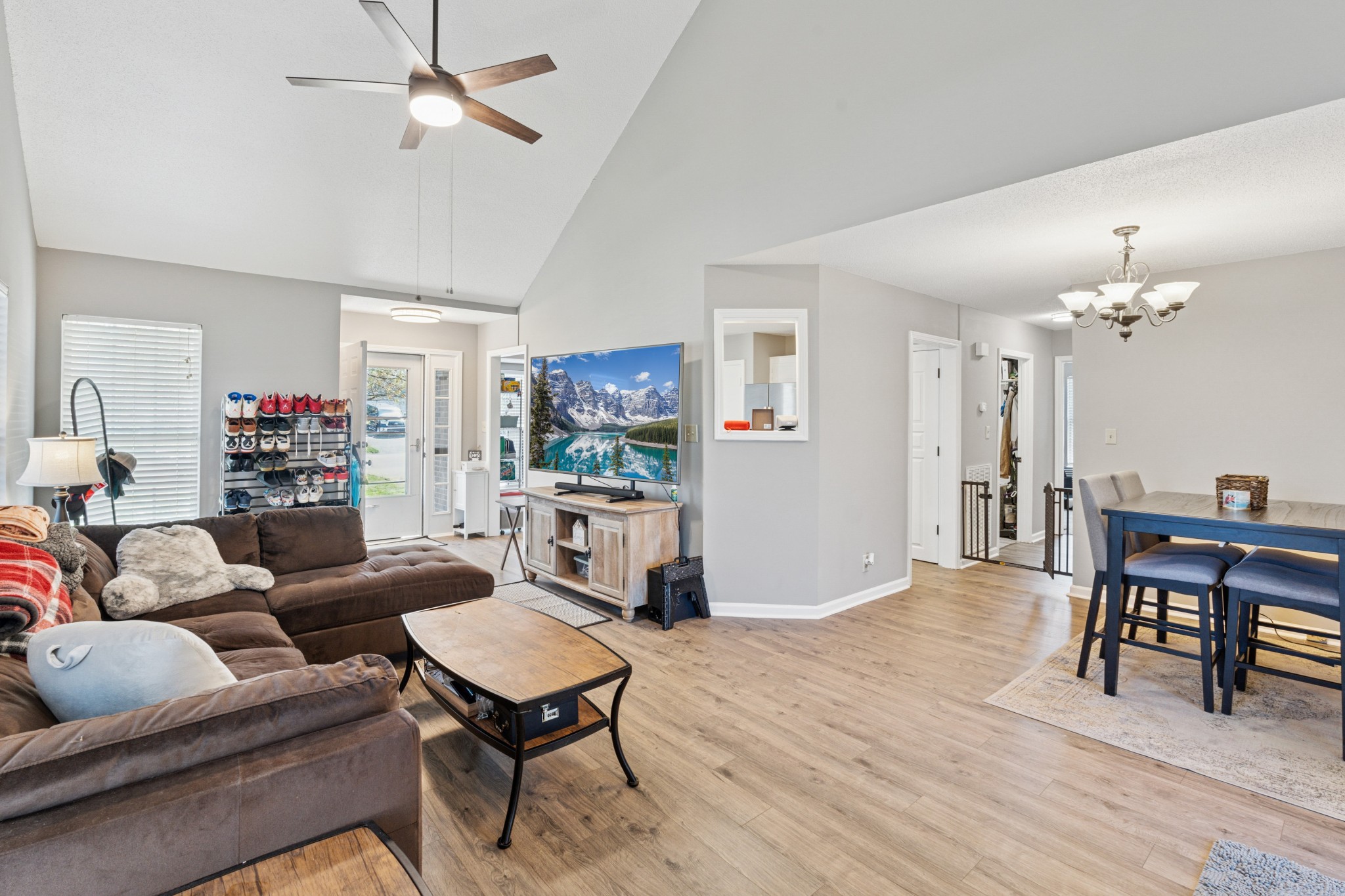 238 Kathleen Ct