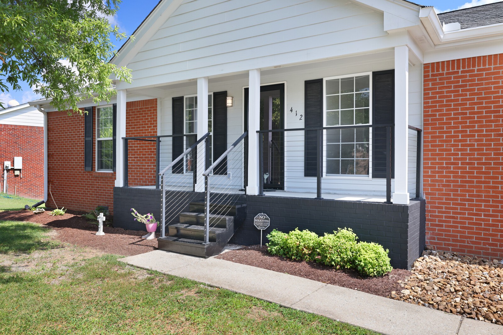 412 Eisenhower Dr
