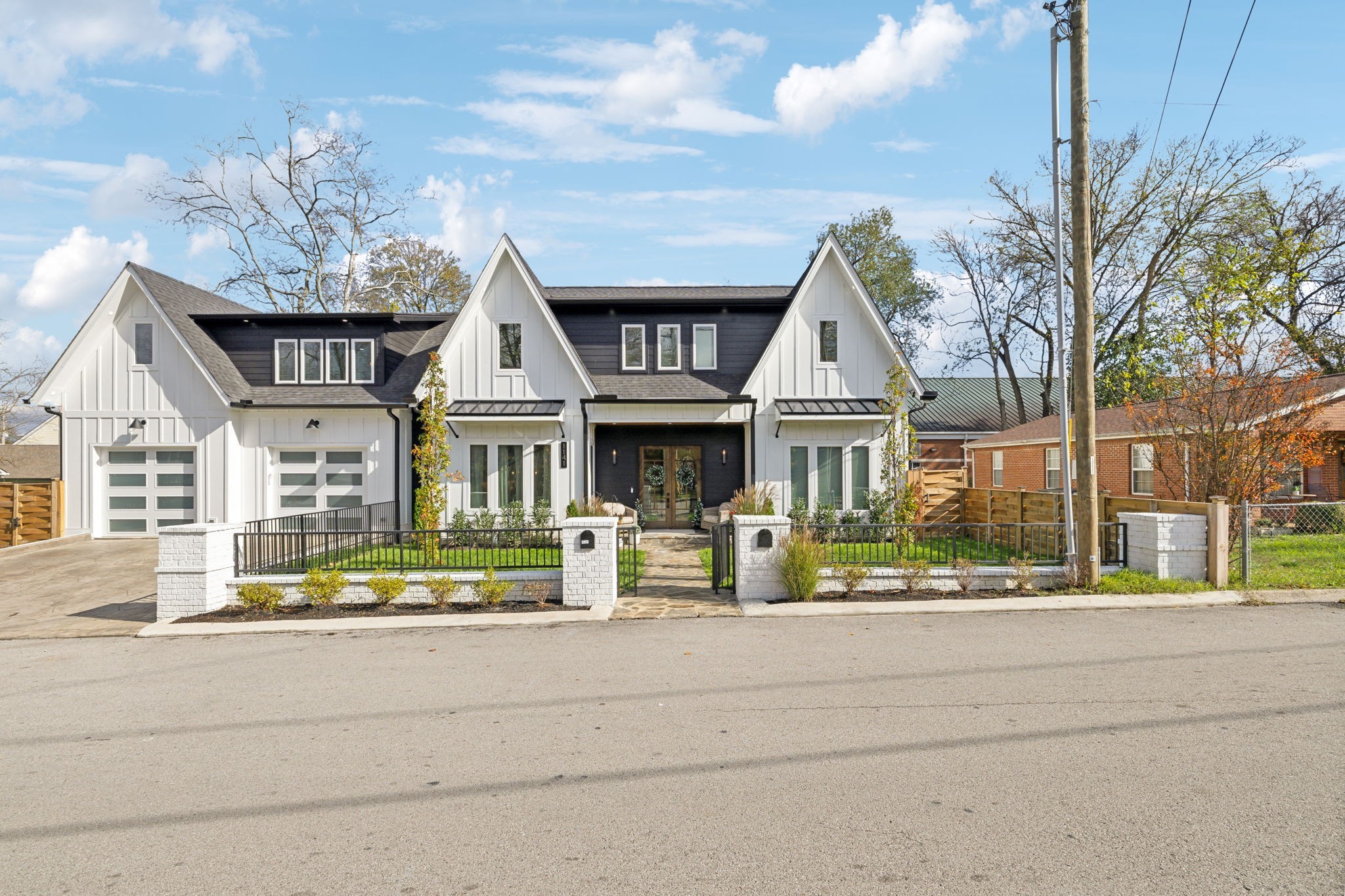 1141 Carter St