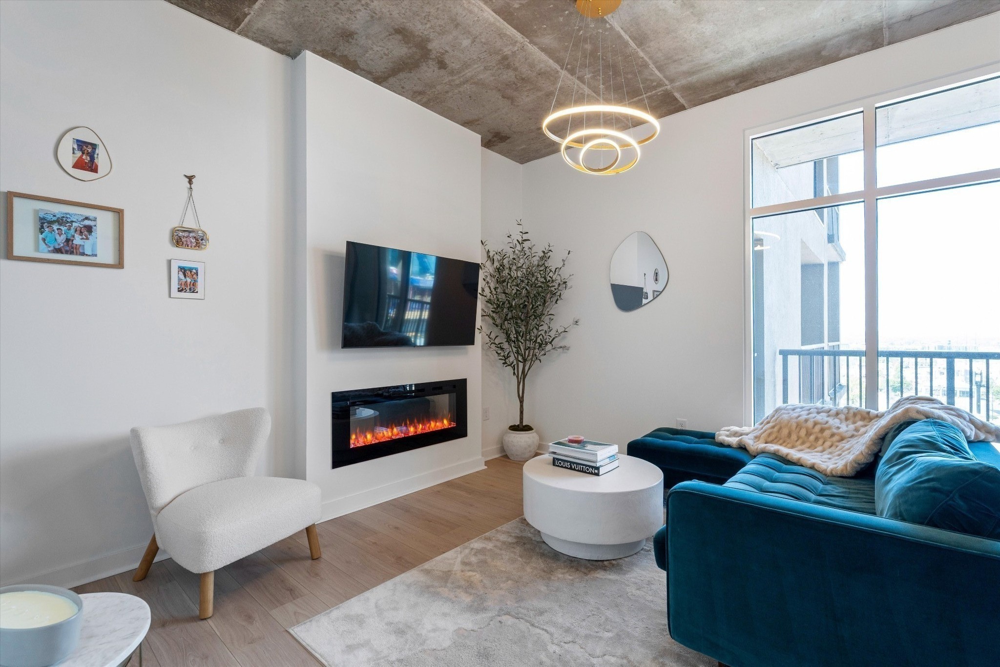 1510 Demonbreun St 807