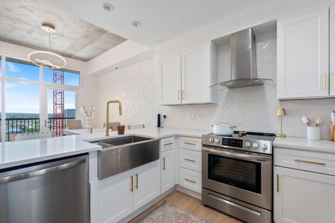 Photo of 1510 Demonbreun St #807, Nashville, TN 37203 (MLS # 3171040)