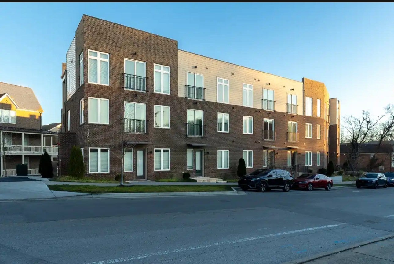 1.0-bed rental at 1507 Porter Rd 203