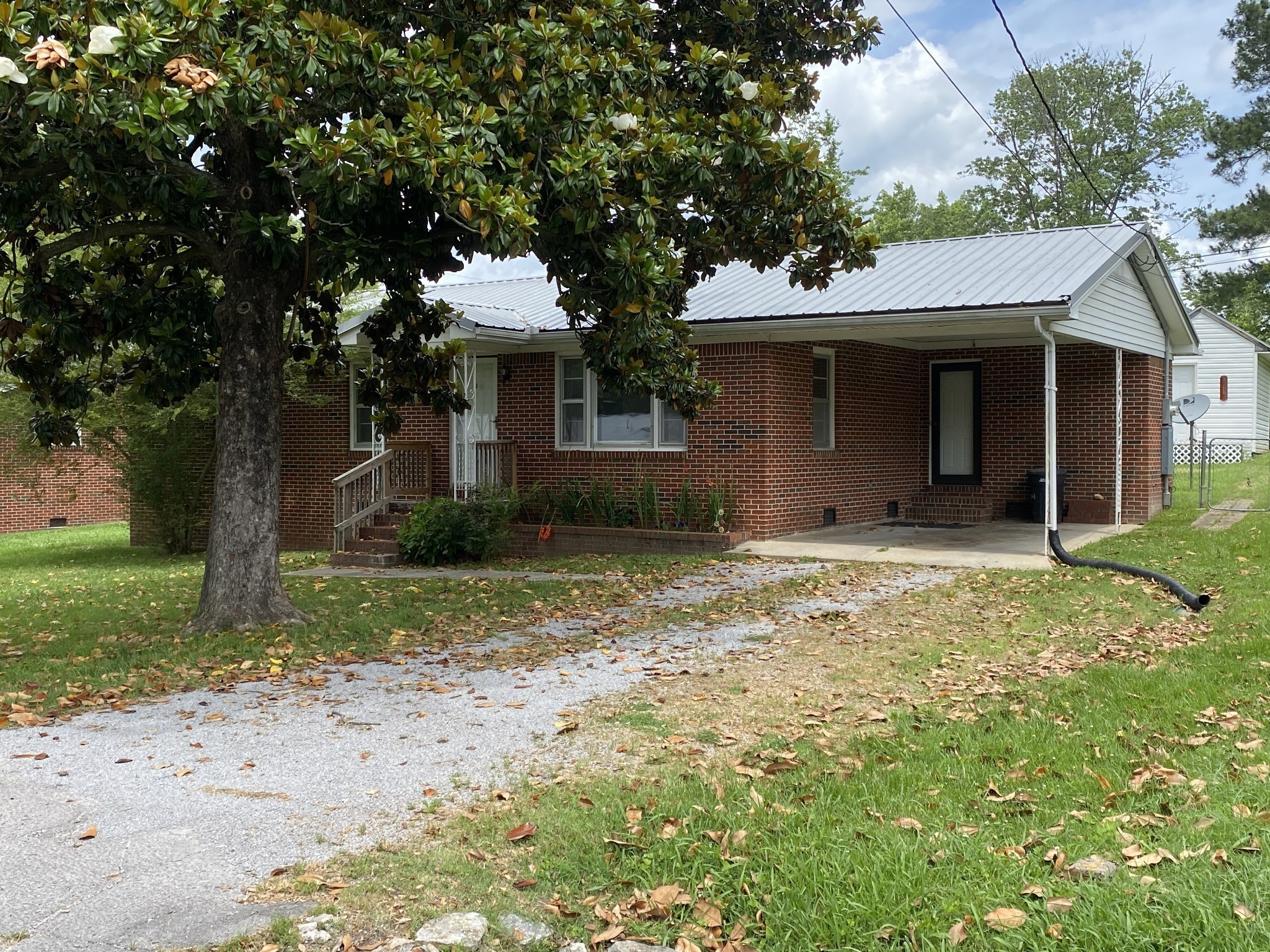 Photo 1 of 9 — 204 Laurel St, Woodbury, TN 37190