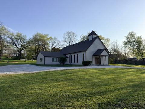 Photo of 317 W Railroad St, Petersburg, TN 37144 (MLS # 3165241)