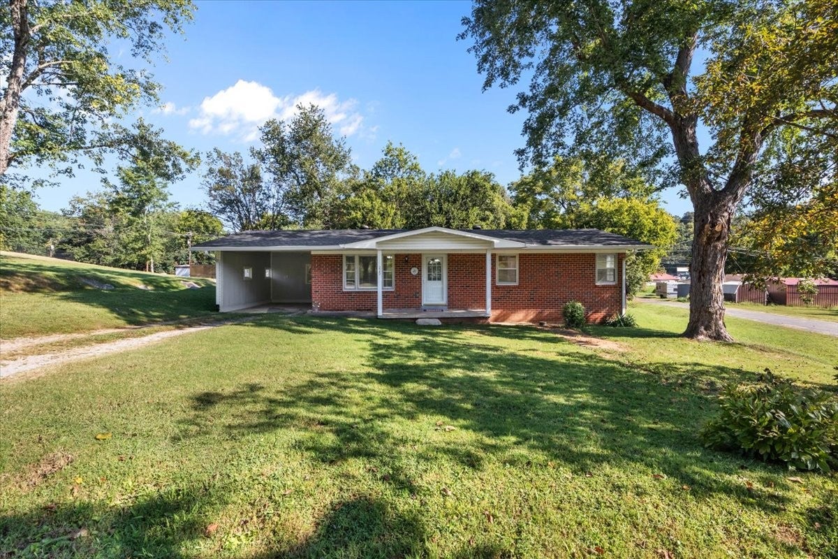 220 Roby Dr