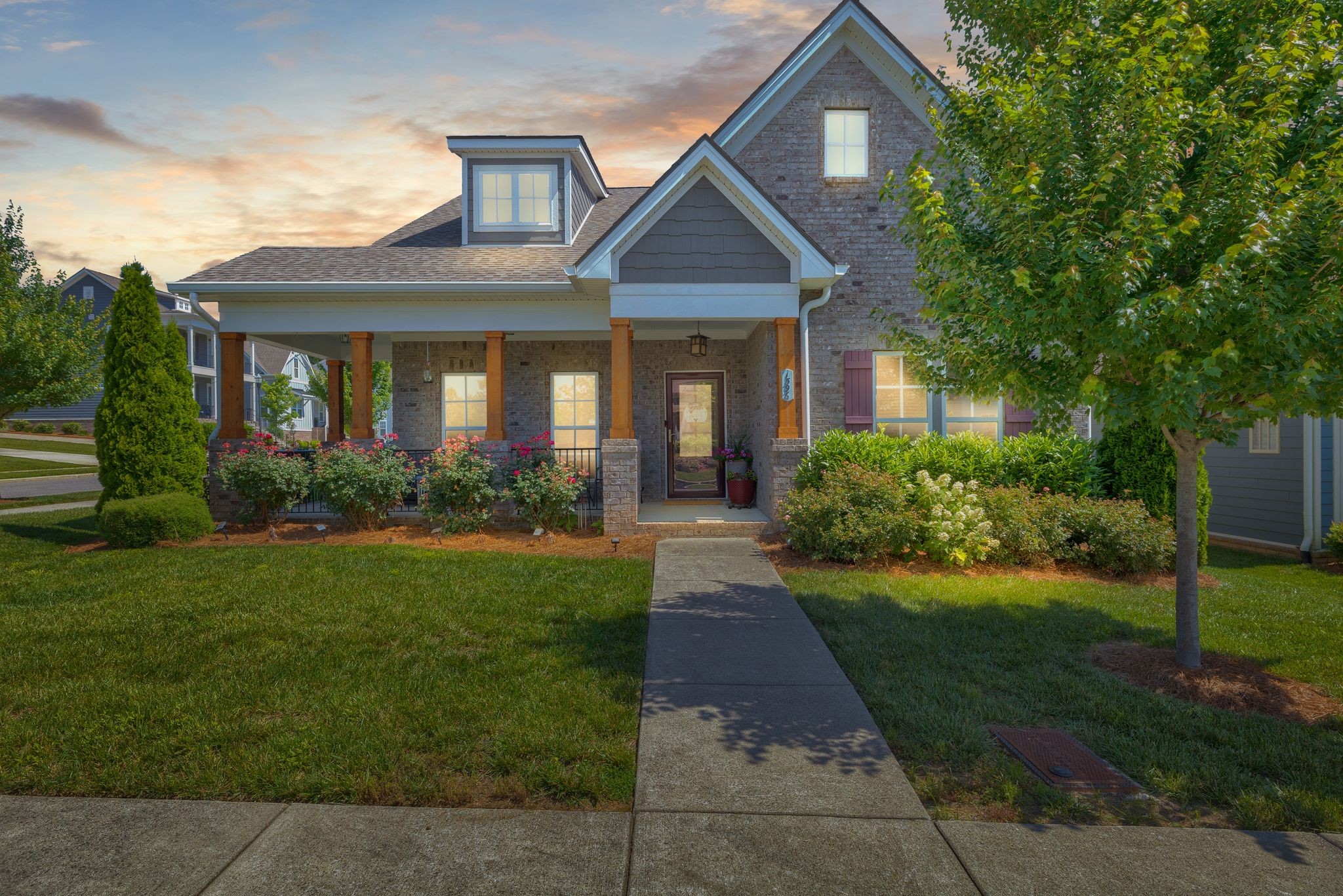 1596 Winding Creek Dr