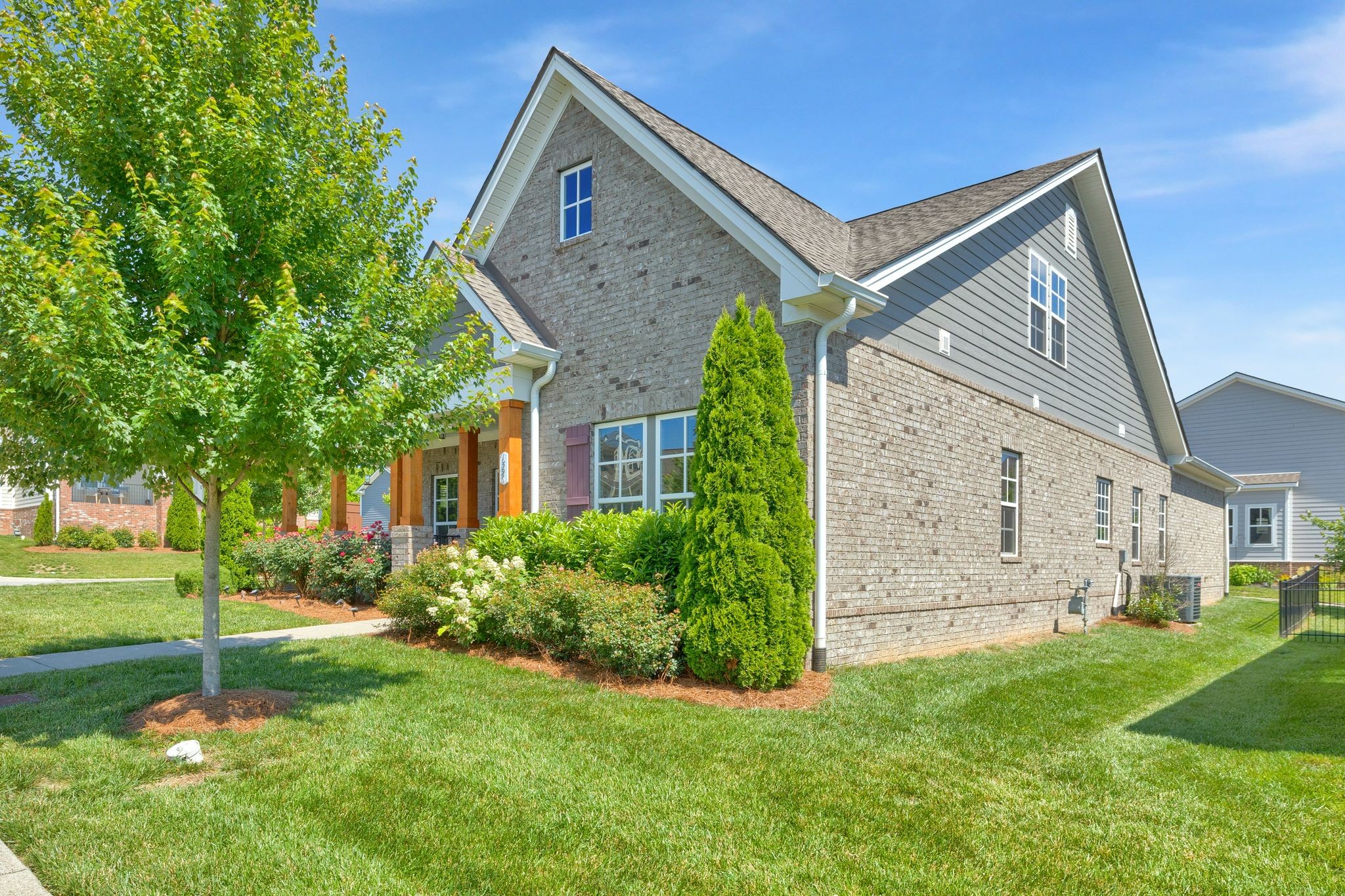 1596 Winding Creek Dr