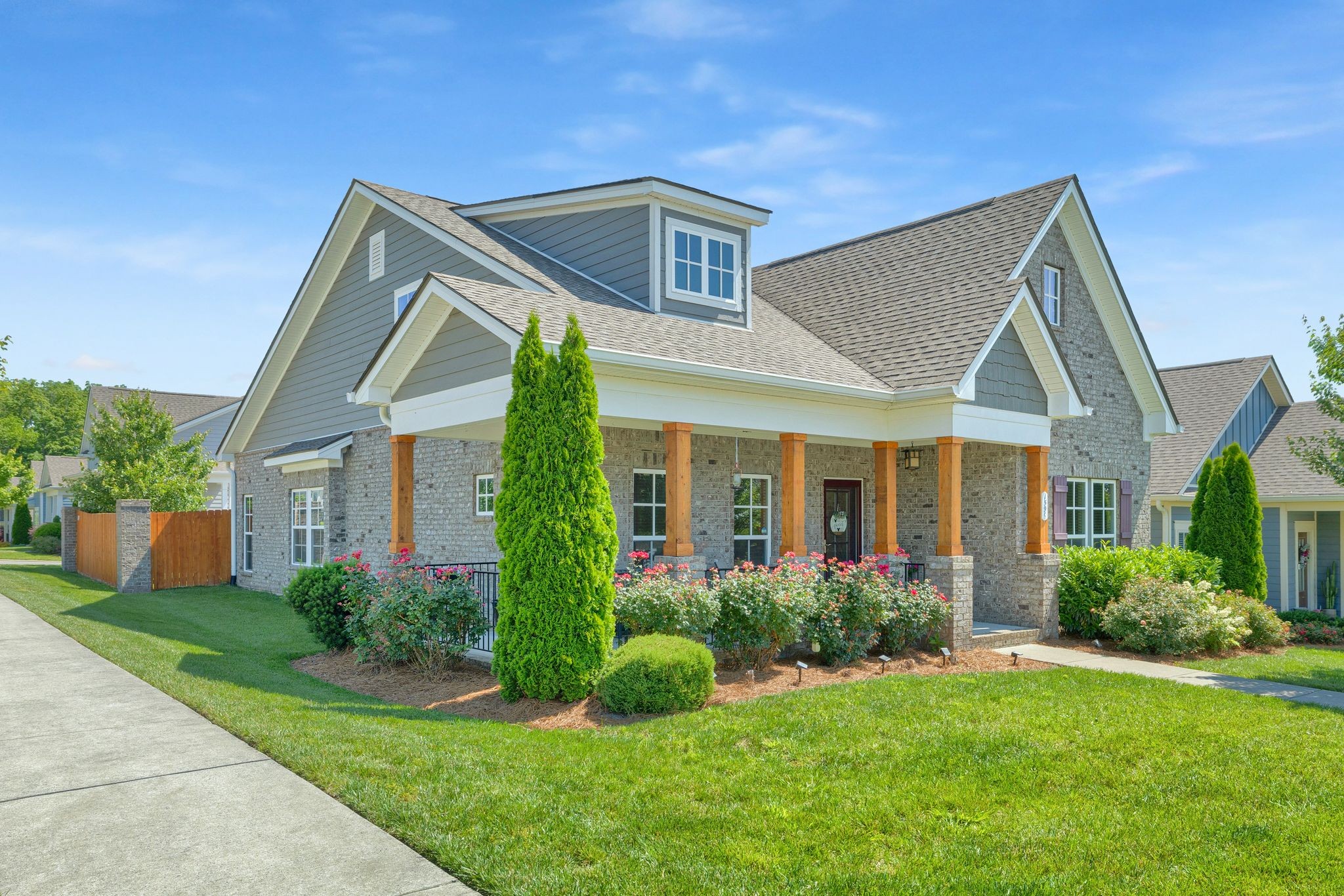 1596 Winding Creek Dr