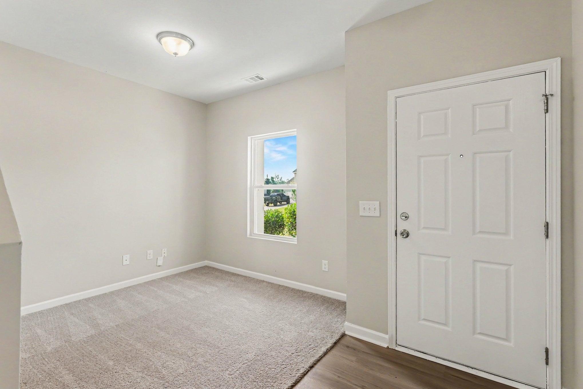 2227 Bee Hive Dr