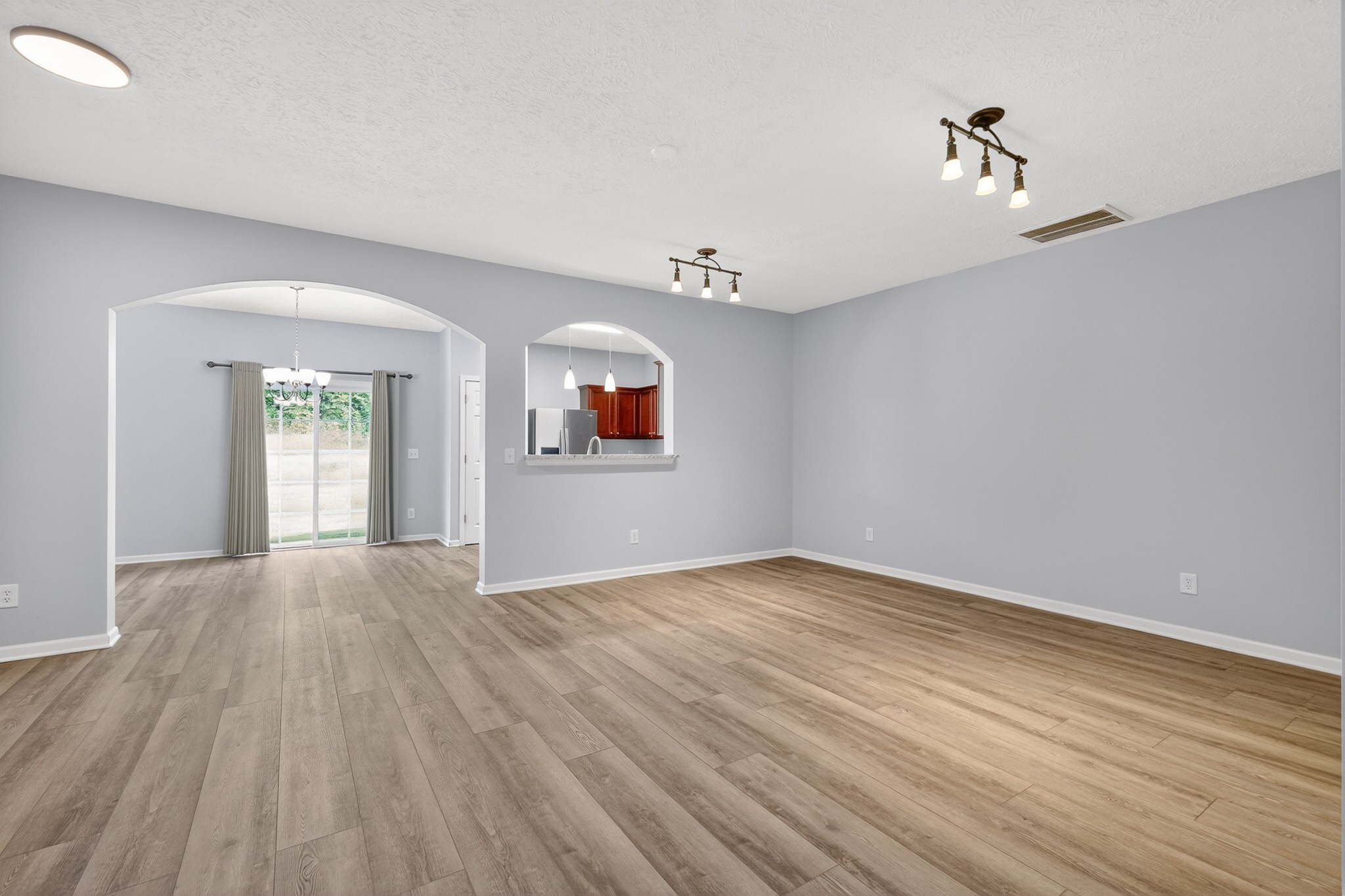 8302 Oak Knoll Dr