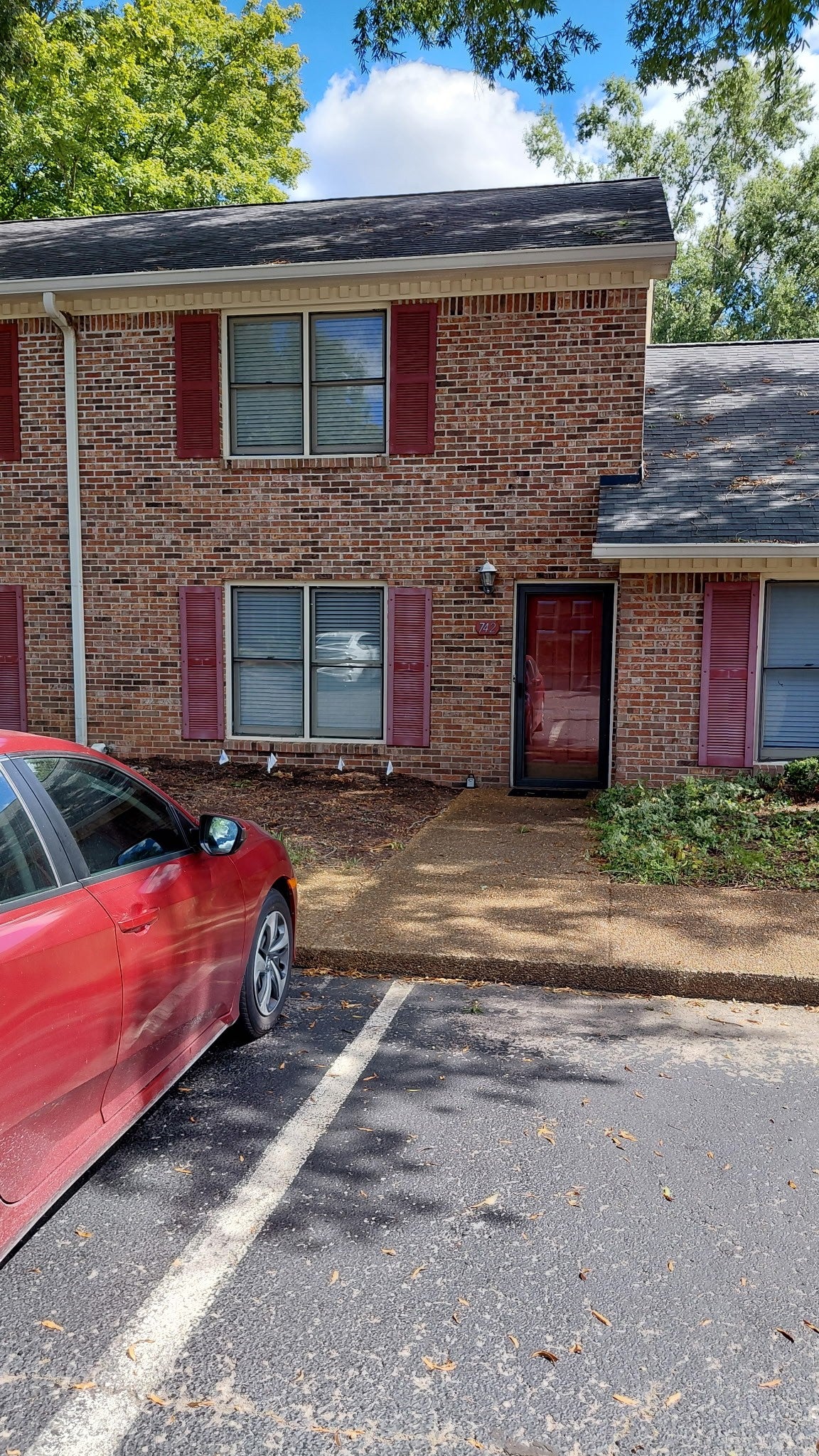 742 Kent Rd