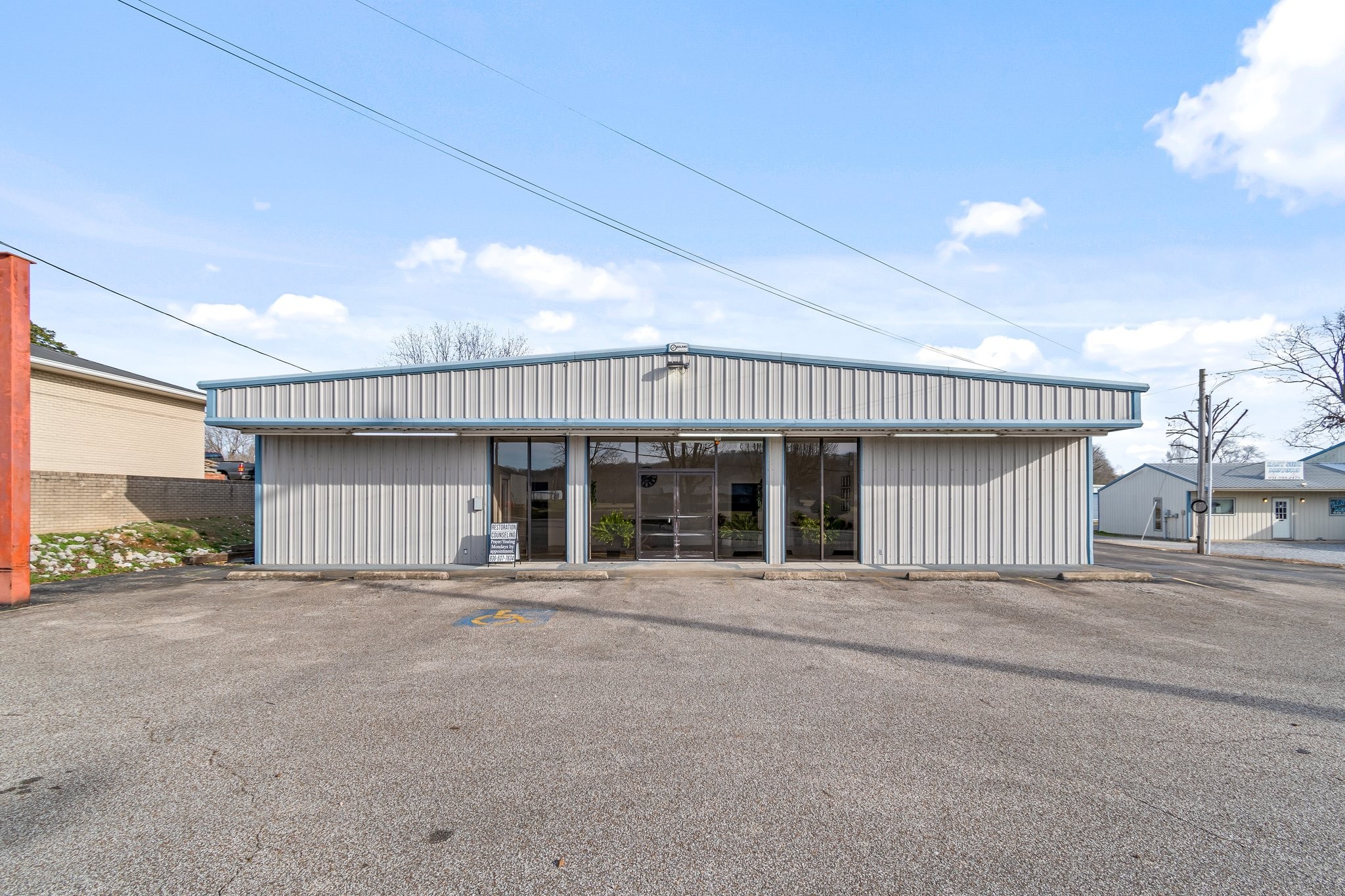 215 S Main St