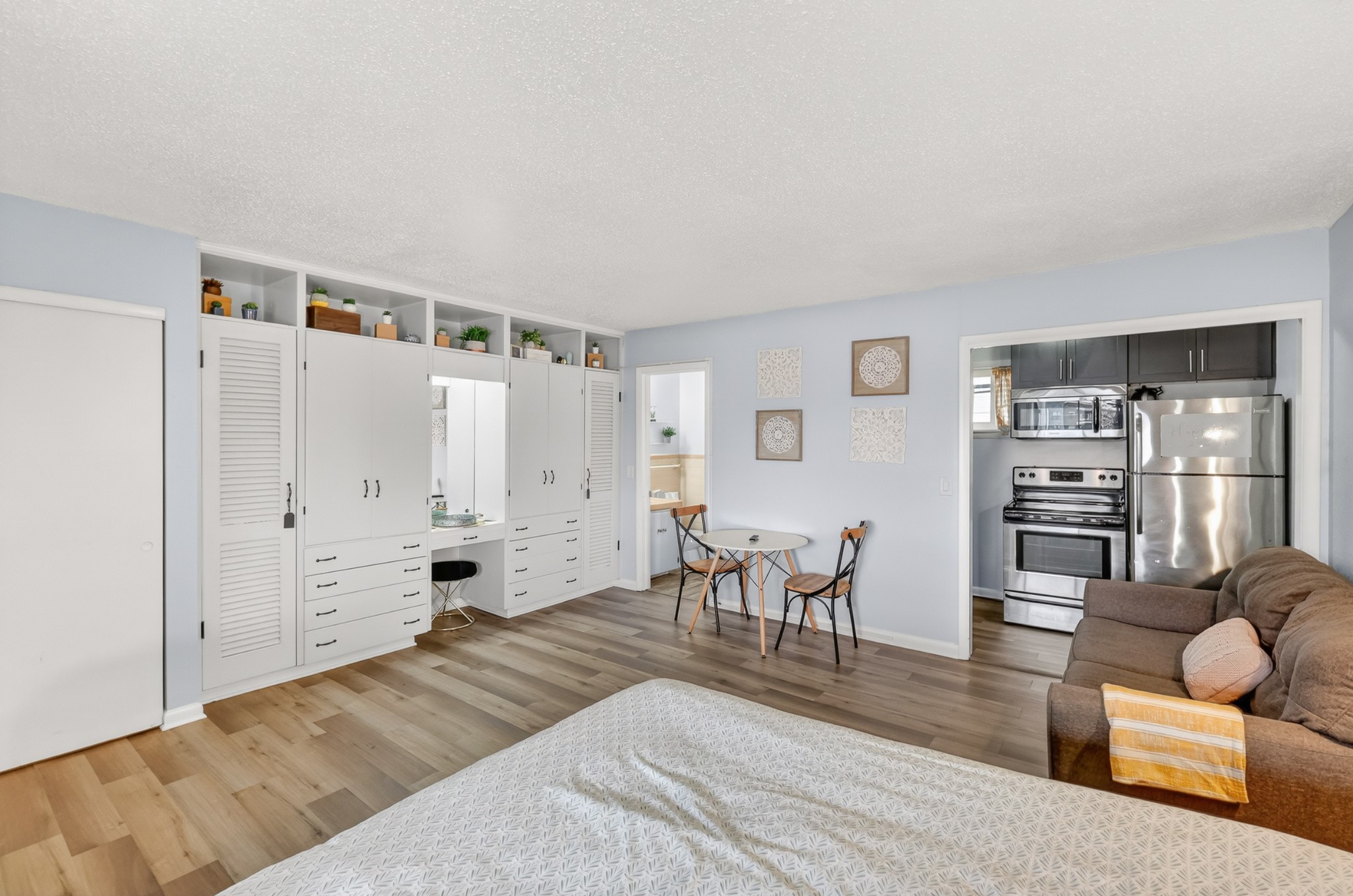 803 Hillview Hts 205