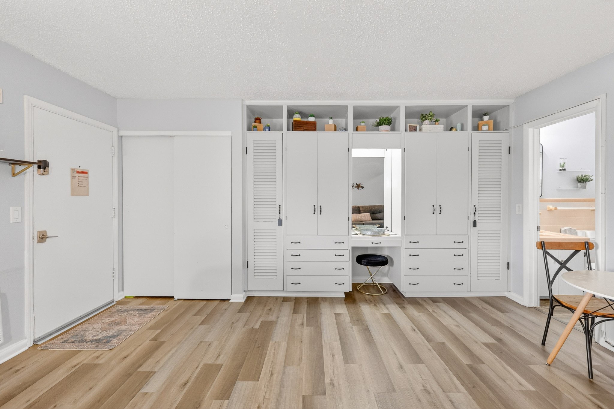 803 Hillview Hts 205