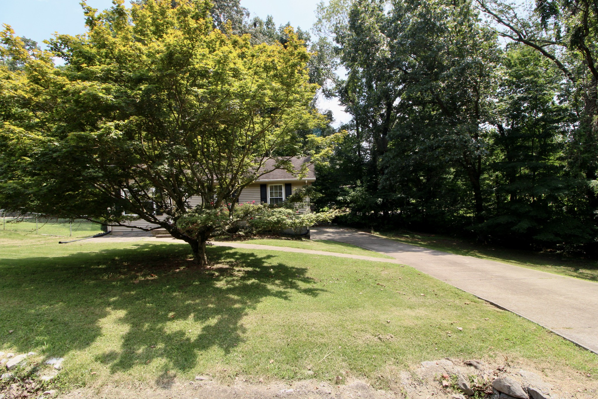 2153 Blakemore Dr