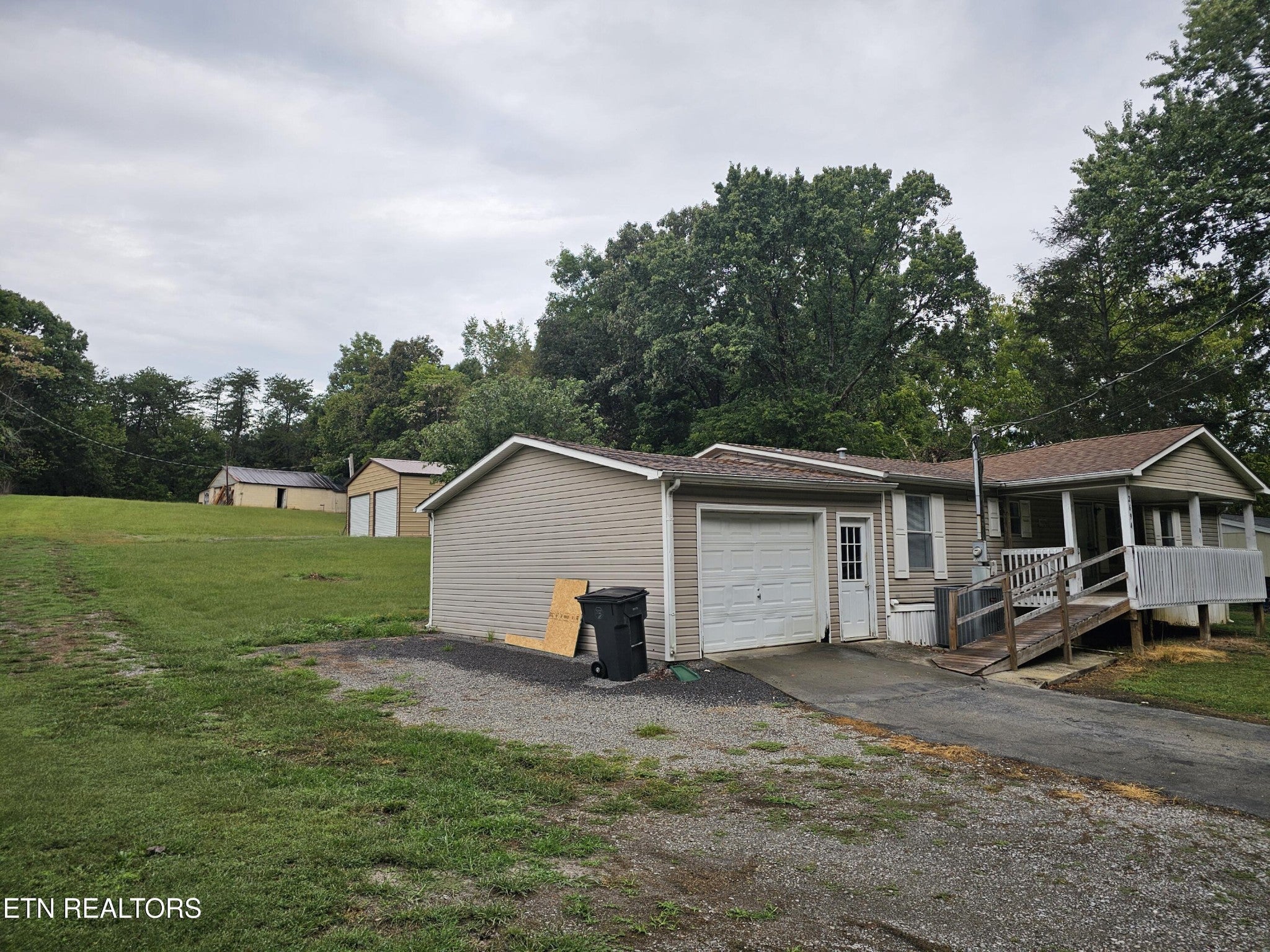 2694 White Oak Grove Rd