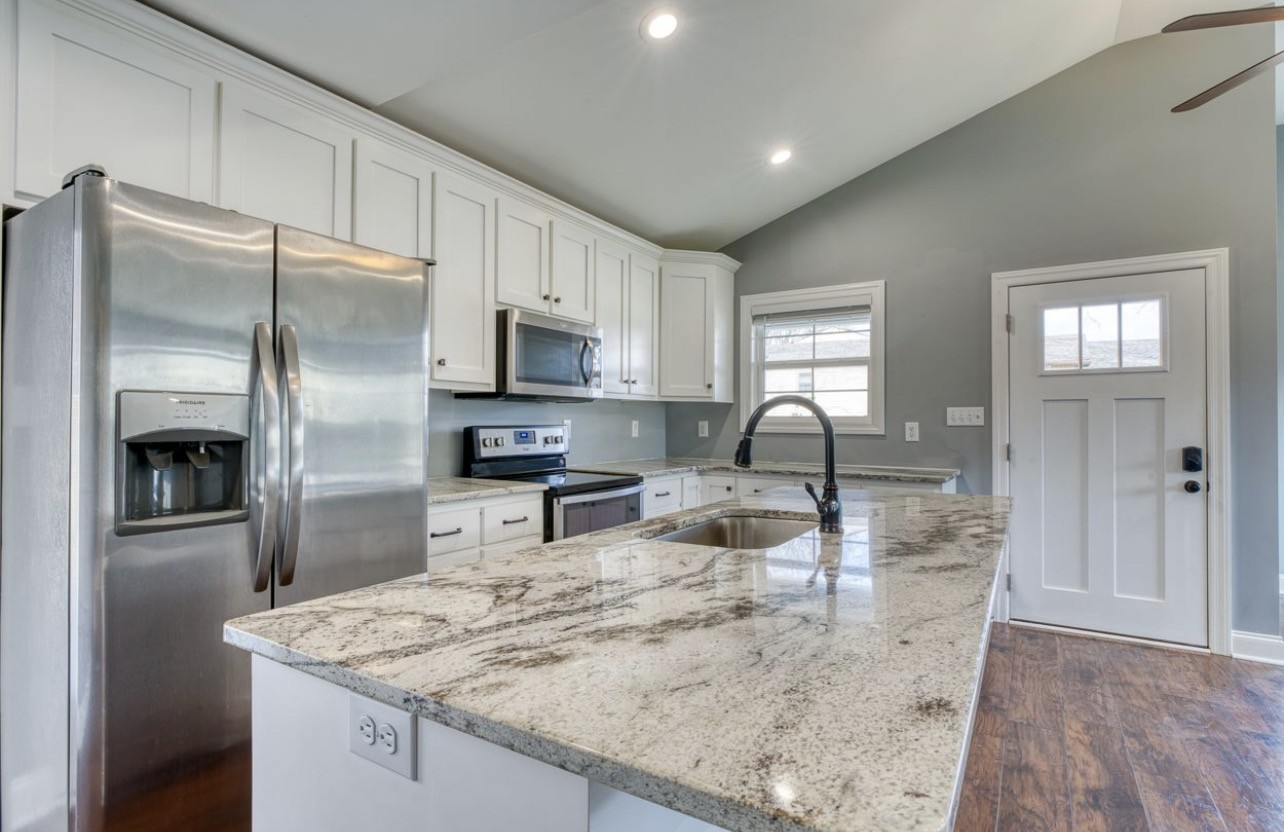 807 Clear Creek Rd