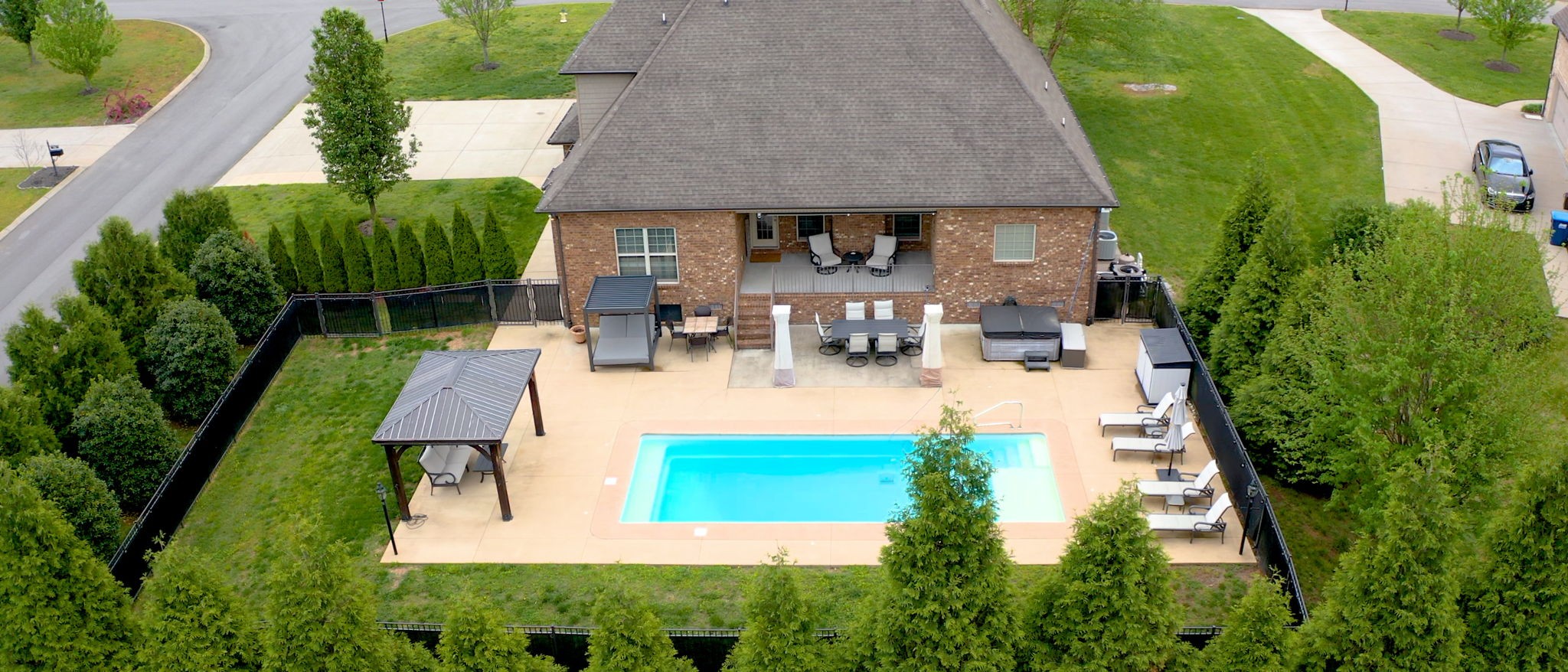 804 Twin View Dr
