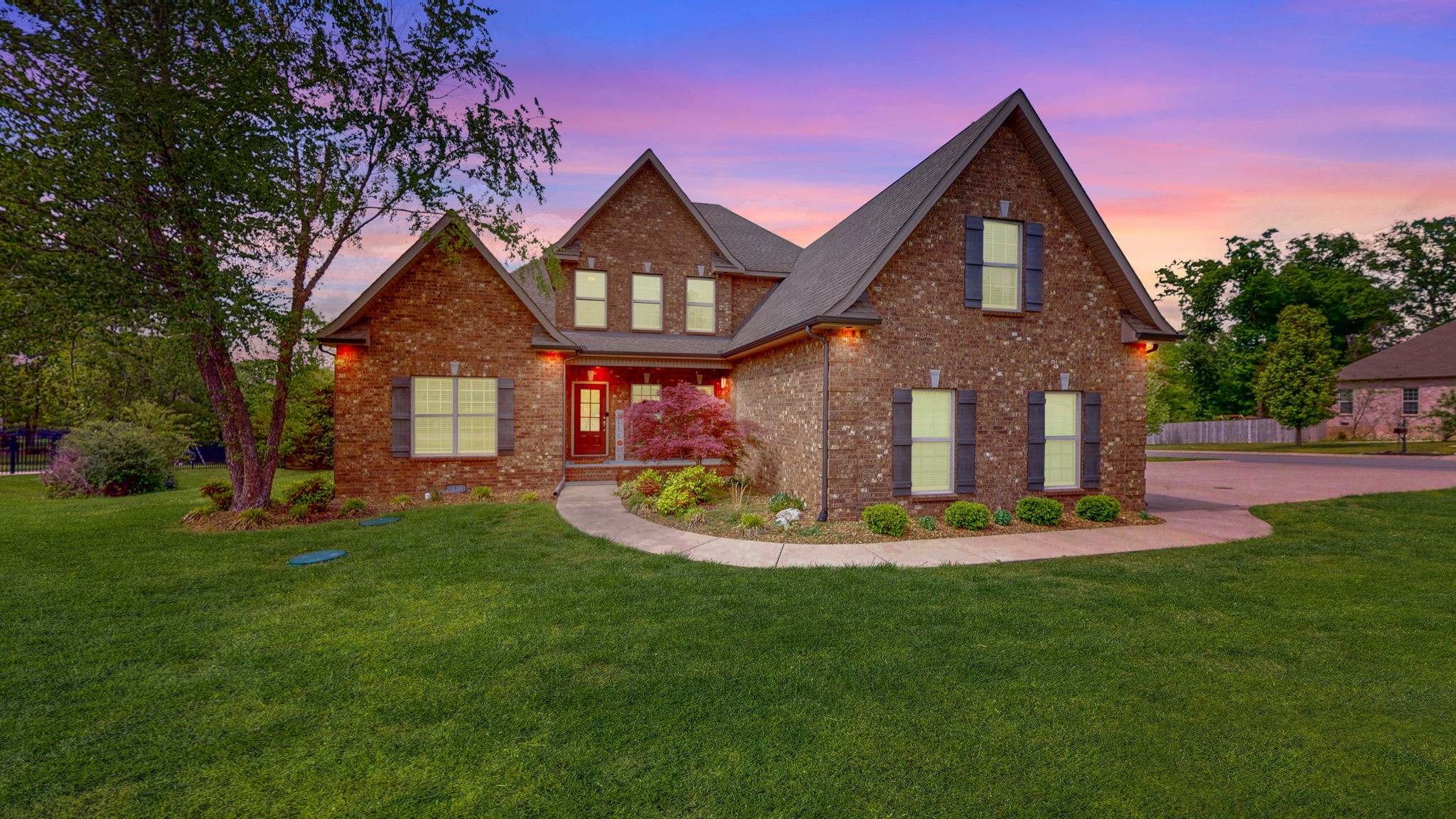 804 Twin View Dr