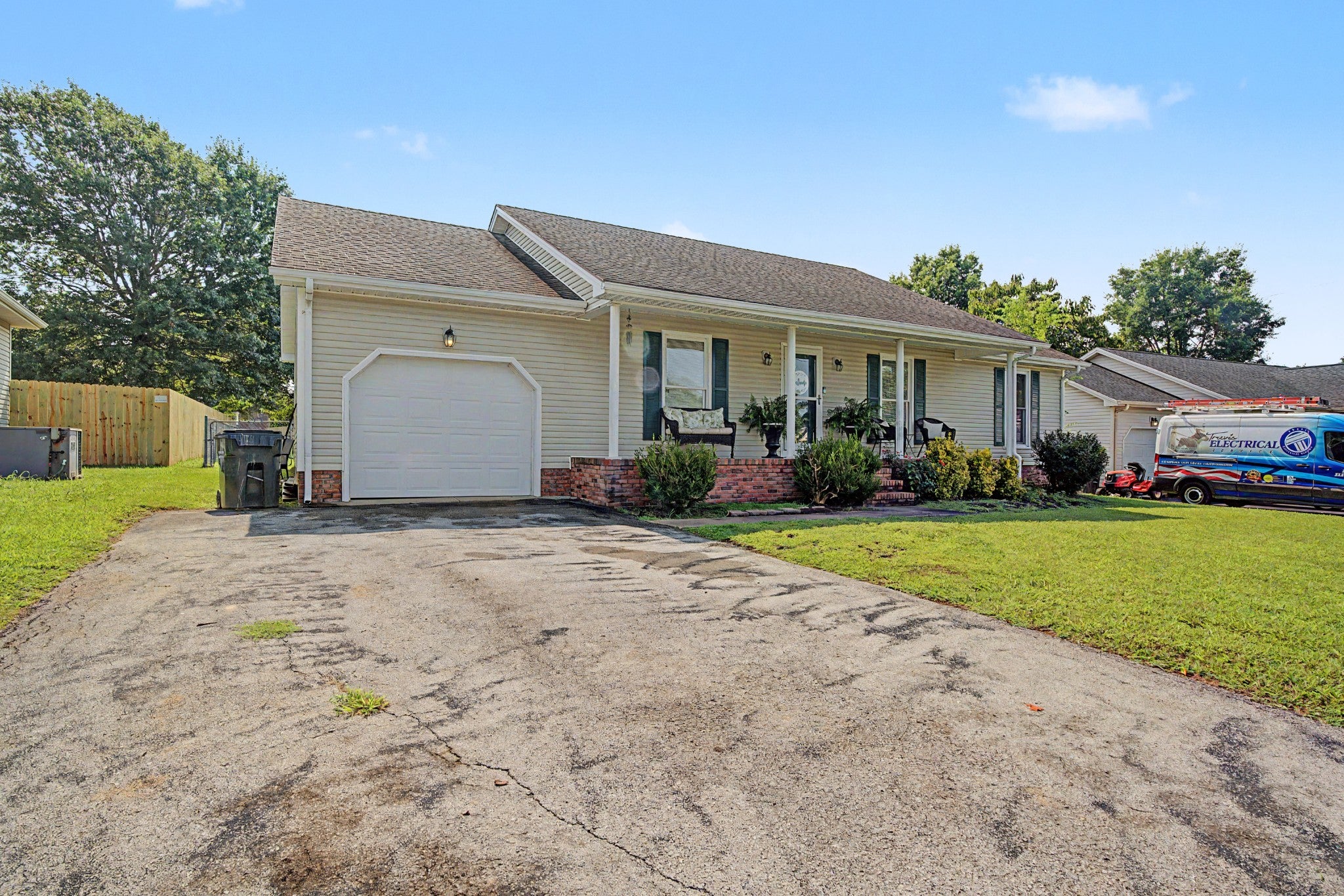 583 Winchester Dr