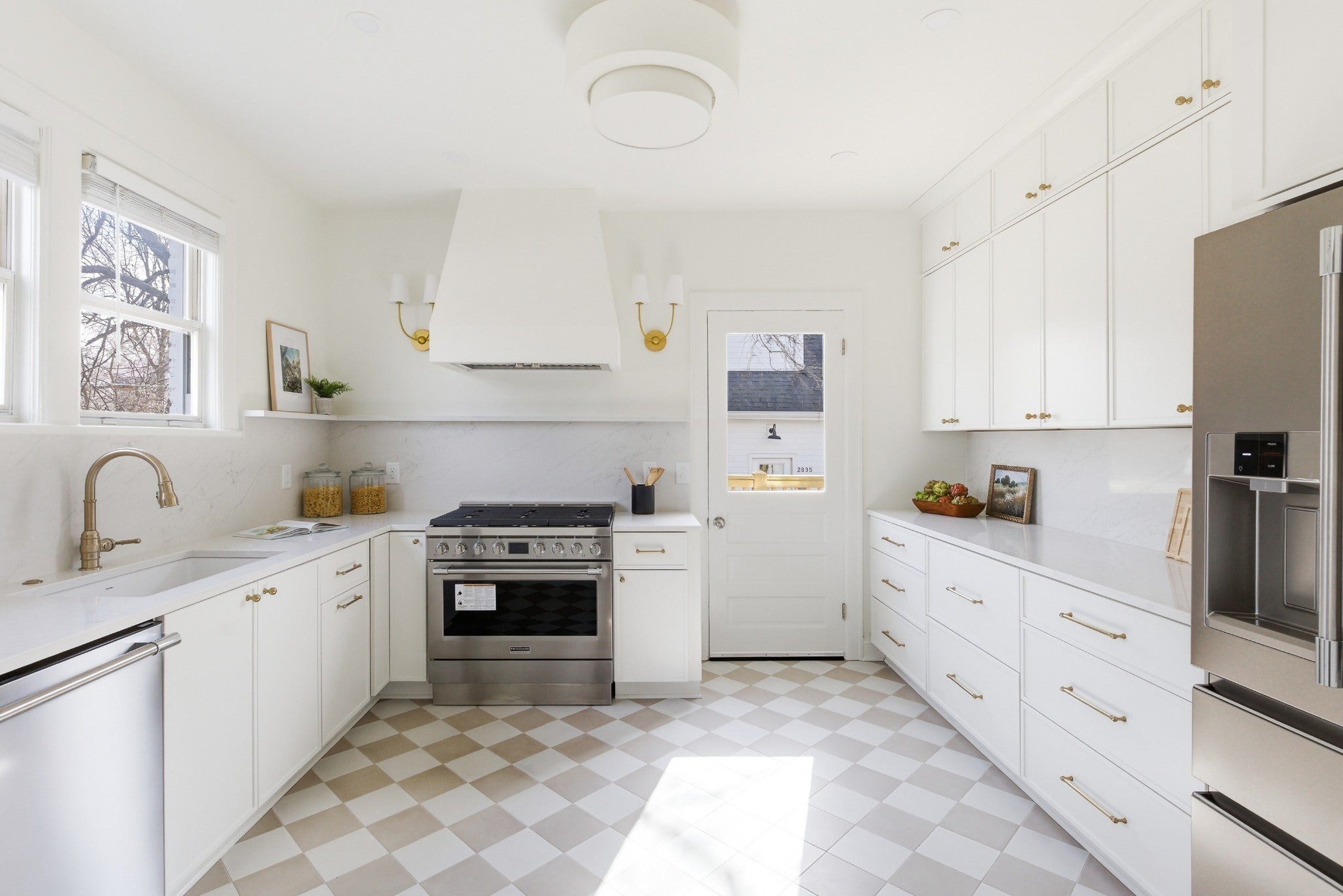 4-bed listing at 2001 Sweetbriar Ave, Nashville