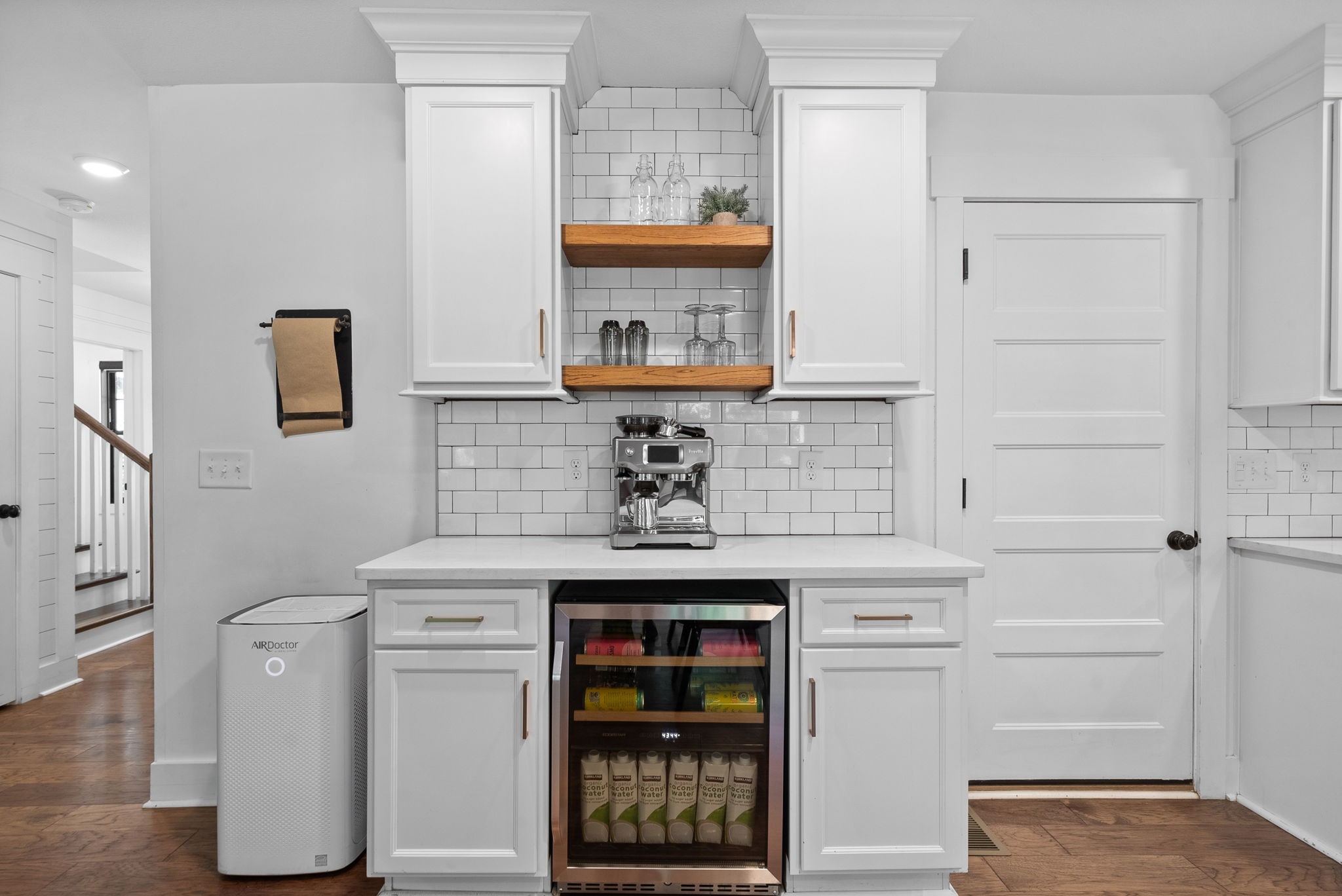 Clarksville, Tennessee 37043, United States, 4 Bedrooms Bedrooms, ,3 BathroomsBathrooms,Residential,Active,196577