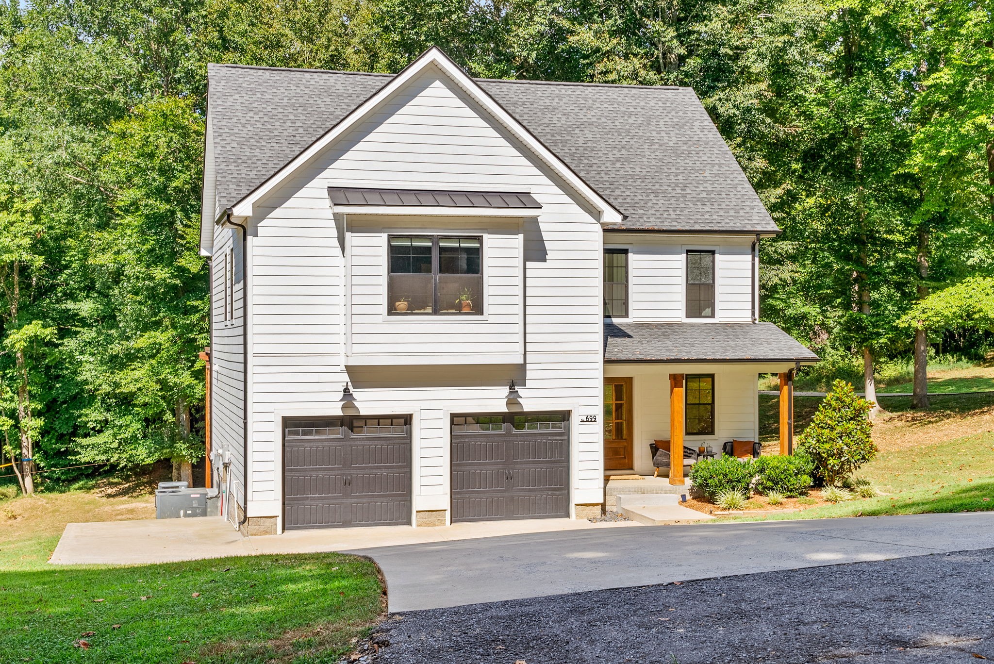 Clarksville, Tennessee 37043, United States, 4 Bedrooms Bedrooms, ,3 BathroomsBathrooms,Residential,Active,196577