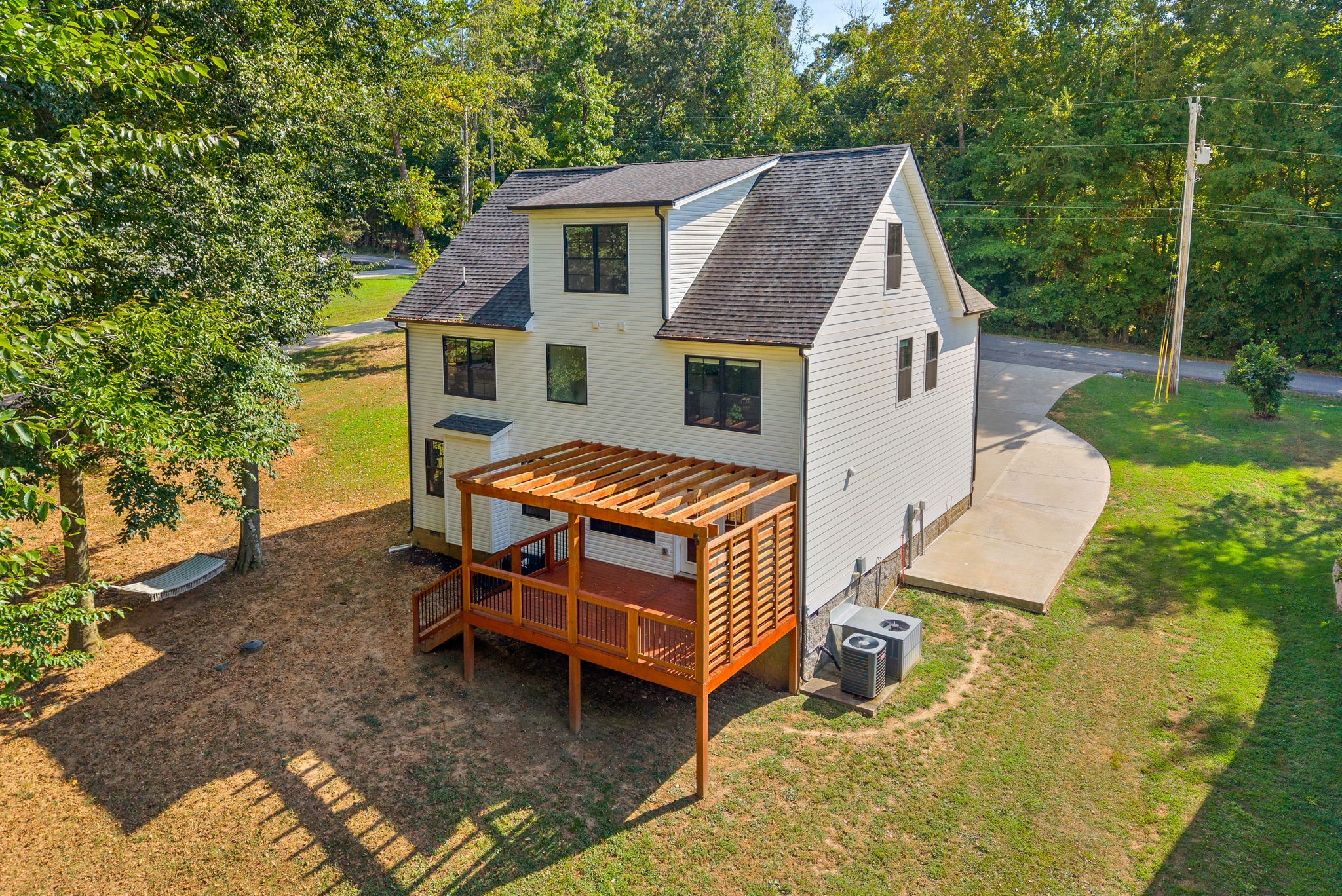 Clarksville, Tennessee 37043, United States, 4 Bedrooms Bedrooms, ,3 BathroomsBathrooms,Residential,Active,196577