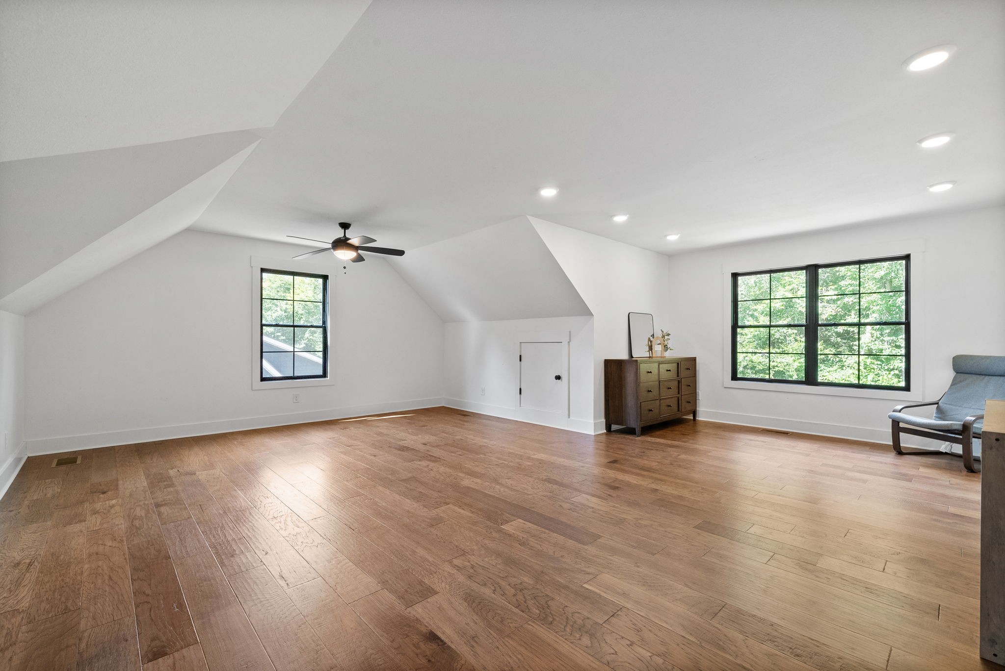 Clarksville, Tennessee 37043, United States, 4 Bedrooms Bedrooms, ,3 BathroomsBathrooms,Residential,Active,196577