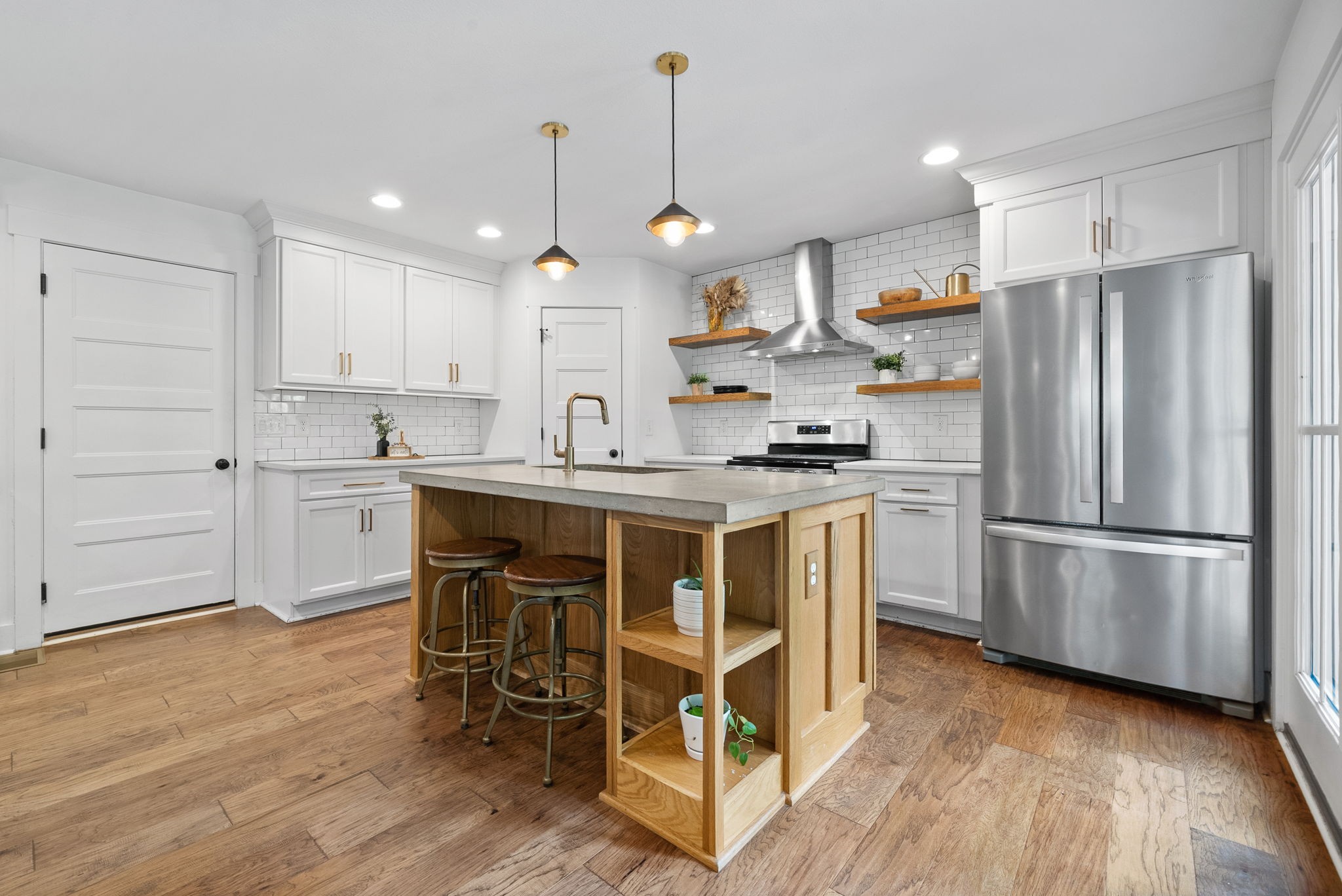 Clarksville, Tennessee 37043, United States, 4 Bedrooms Bedrooms, ,3 BathroomsBathrooms,Residential,Active,196577