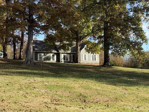 1322 Highway 49 E Charlotte TN 37036