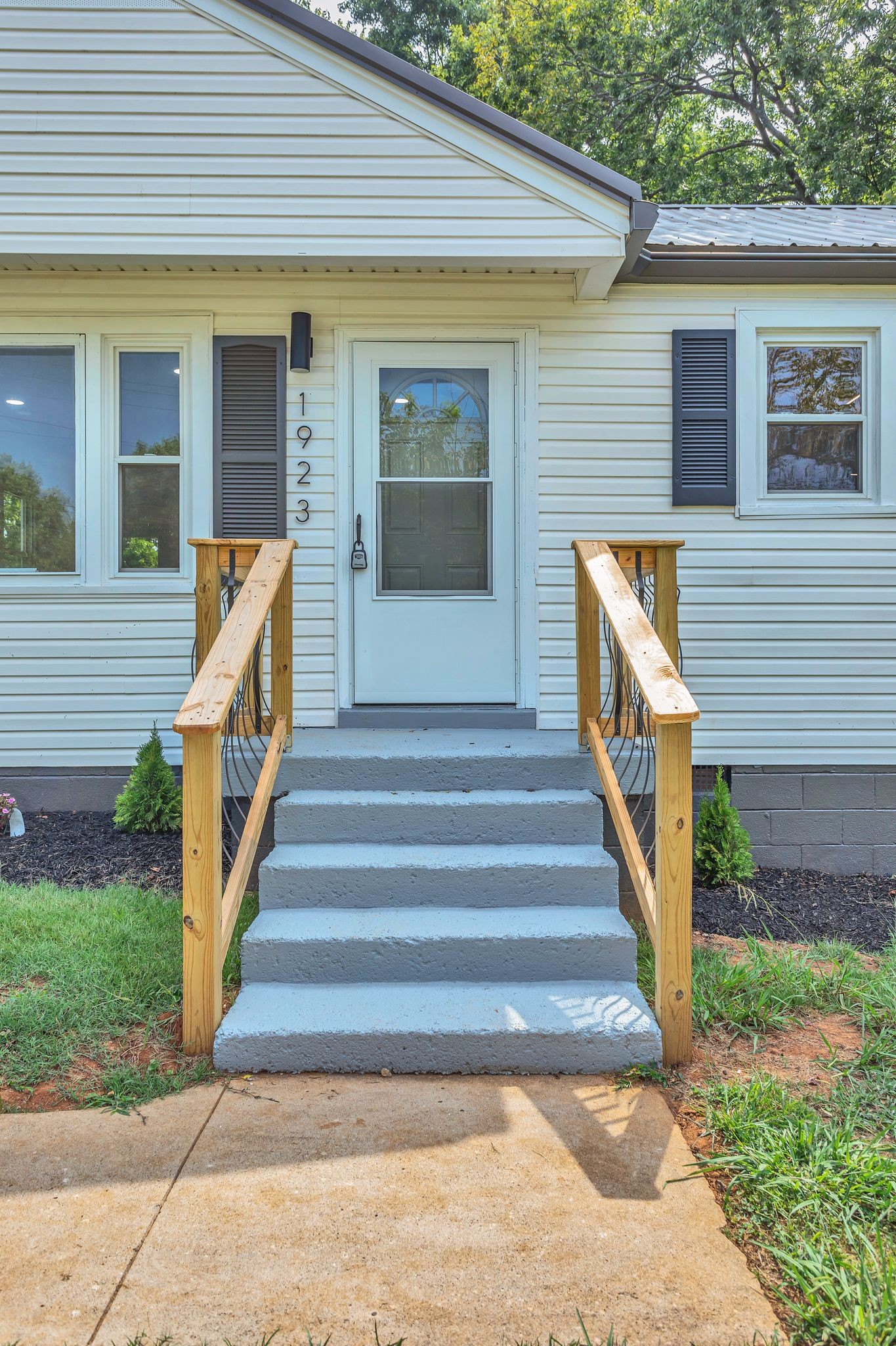 1923 Overton Dr