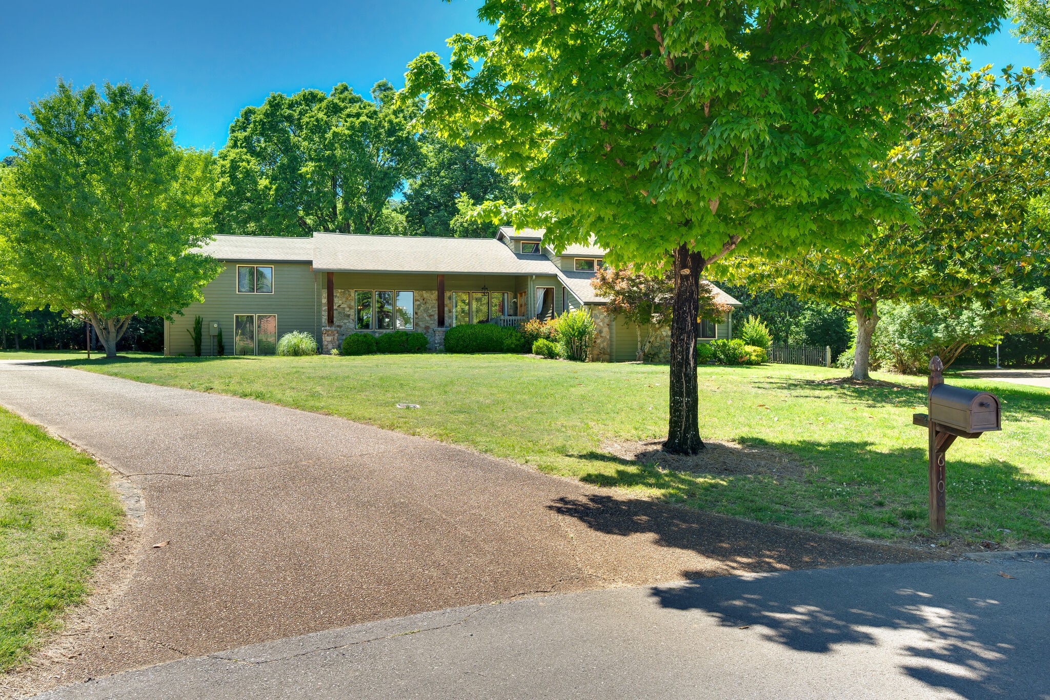 6106 Martingale Ln