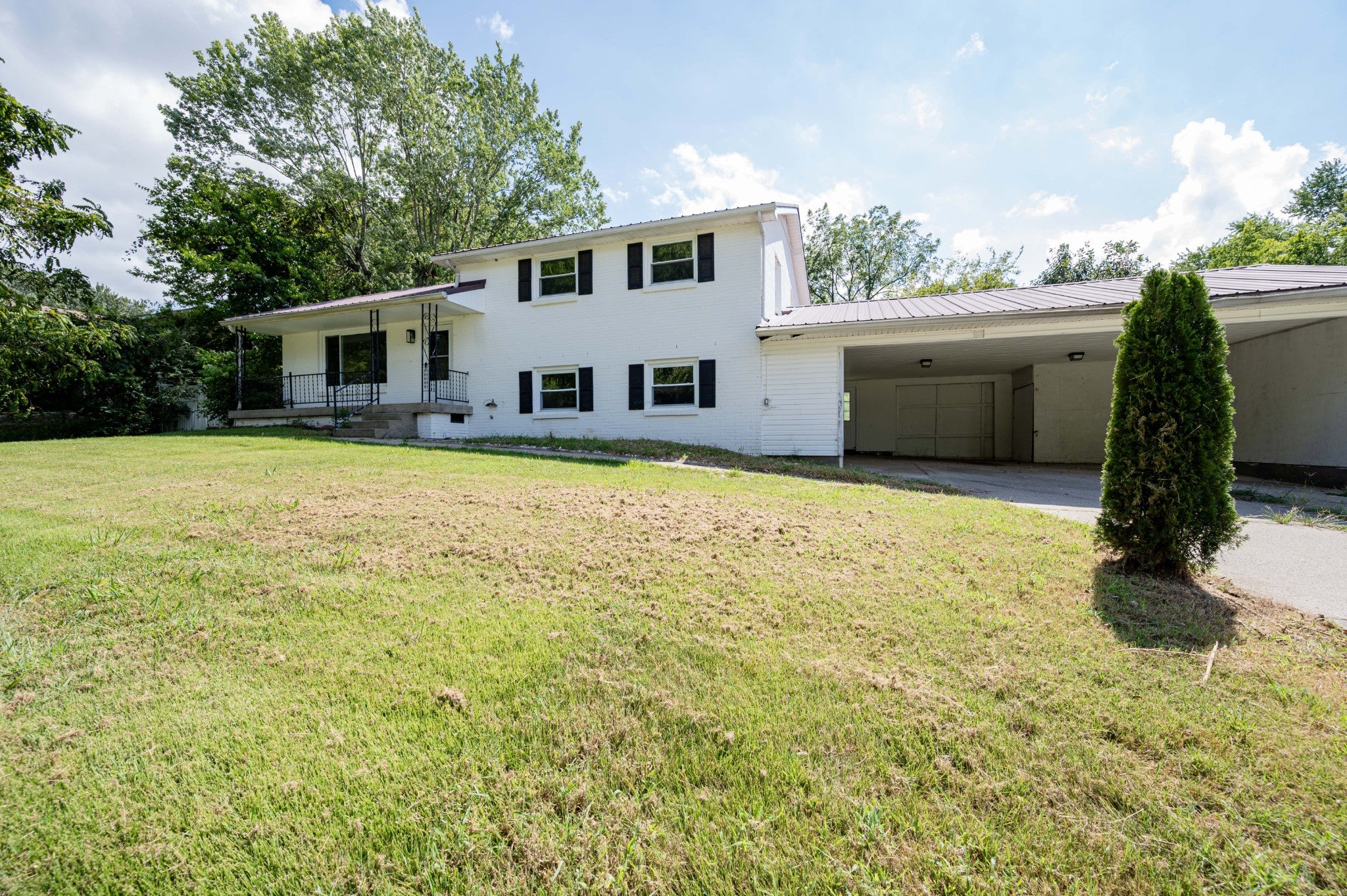 304 Lafayette Rd