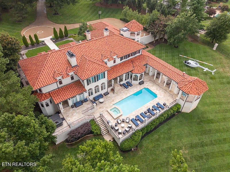 8719 Inlet Drive