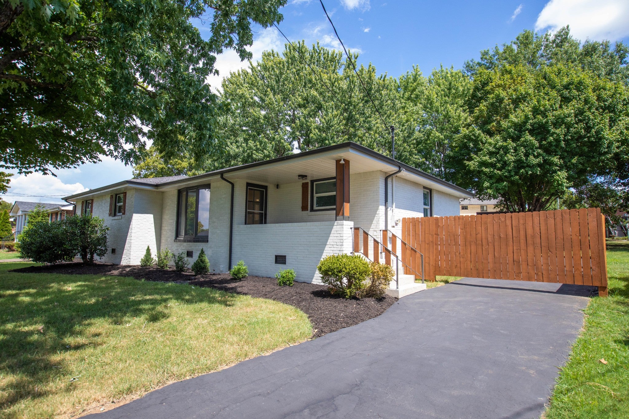 3.0-bed rental at 204 Weldon Dr