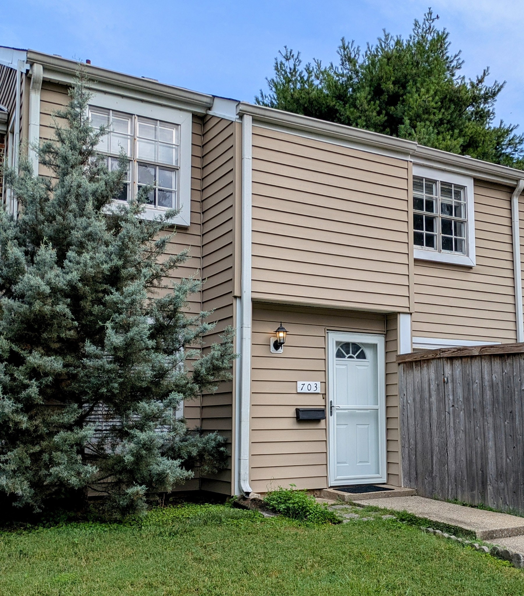 703 Granville Rd
