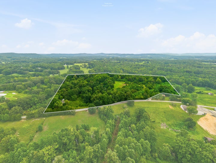 Photo 1 of 34 — 329 Old Standing Stone Rd, Livingston, TN 38570