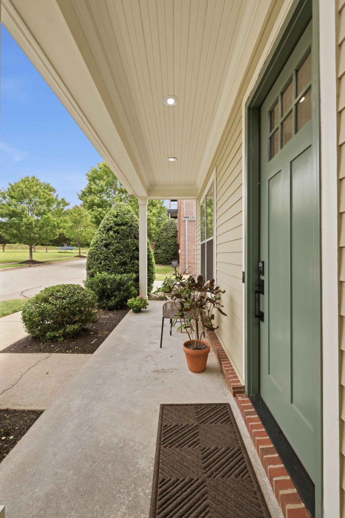 151 Augusta Ave