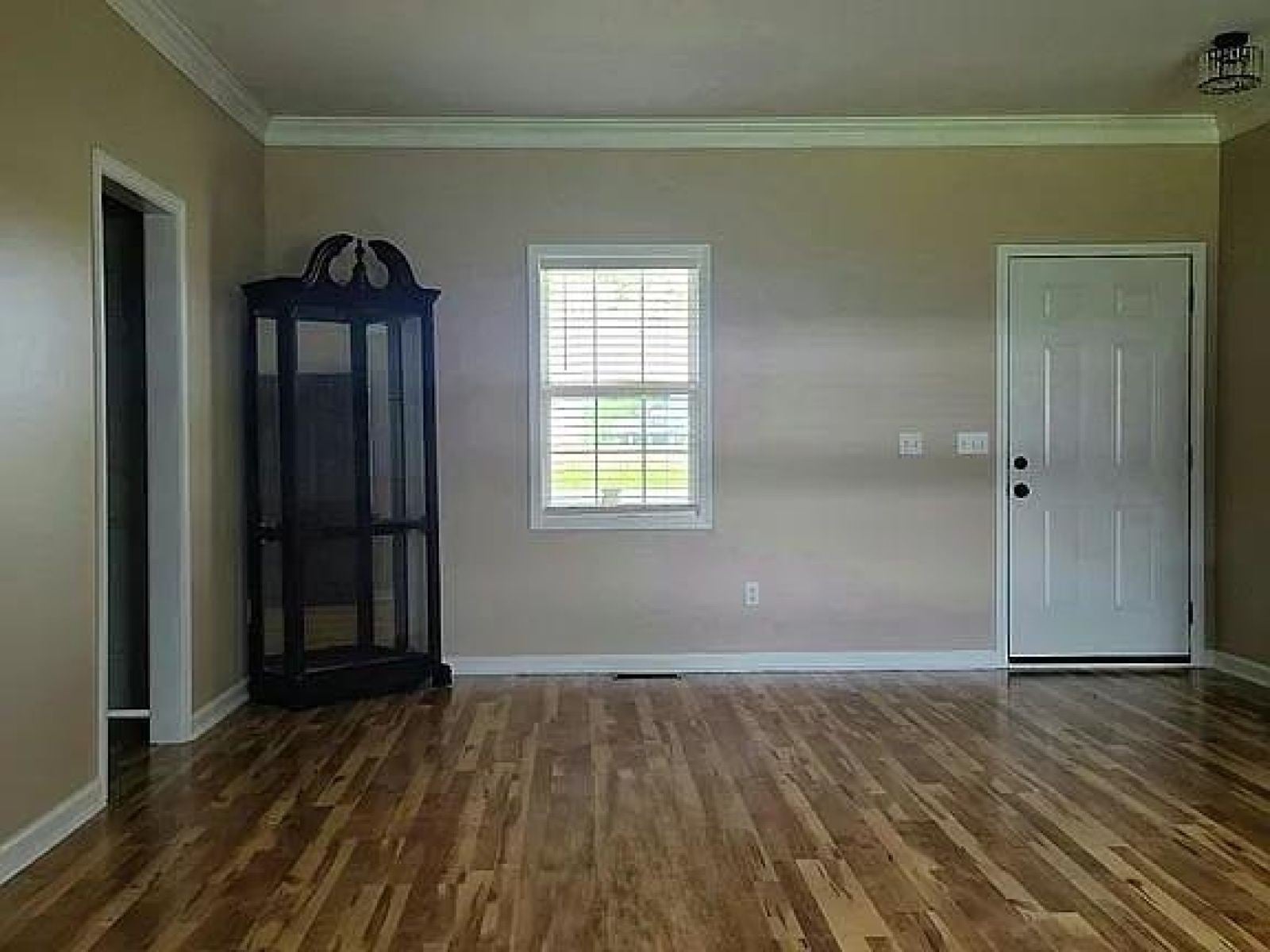 1324 Mockingbird Ln
