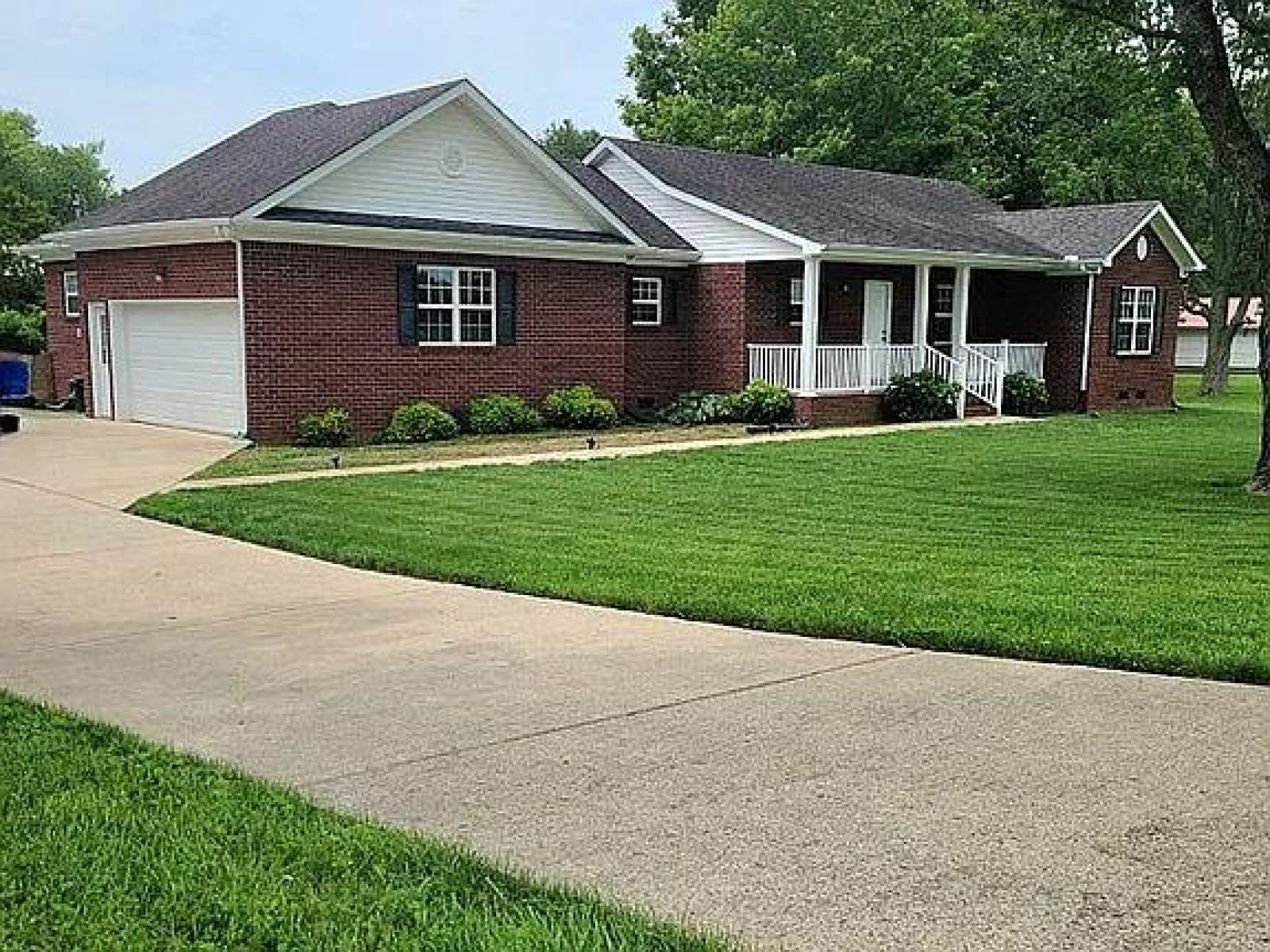 1324 Mockingbird Ln