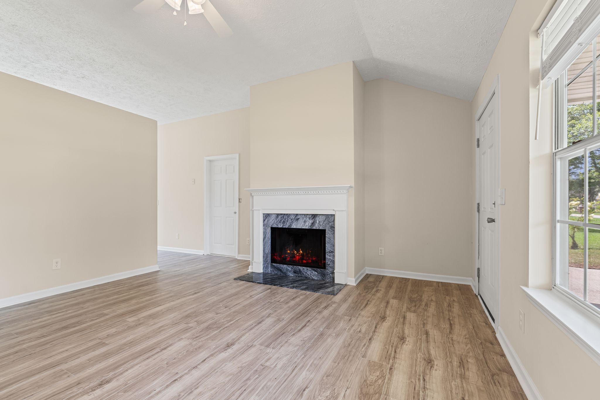 603 Hollandale Dr