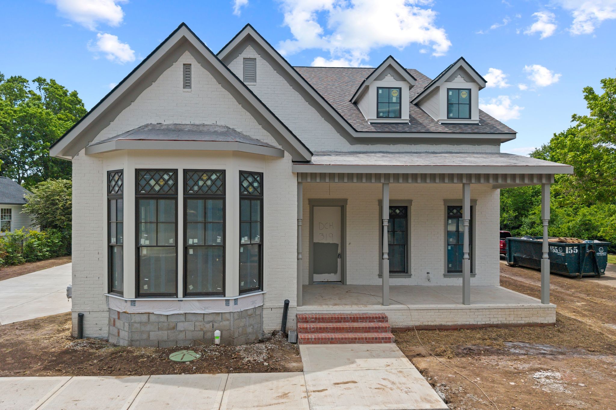 319 Battle Ave
