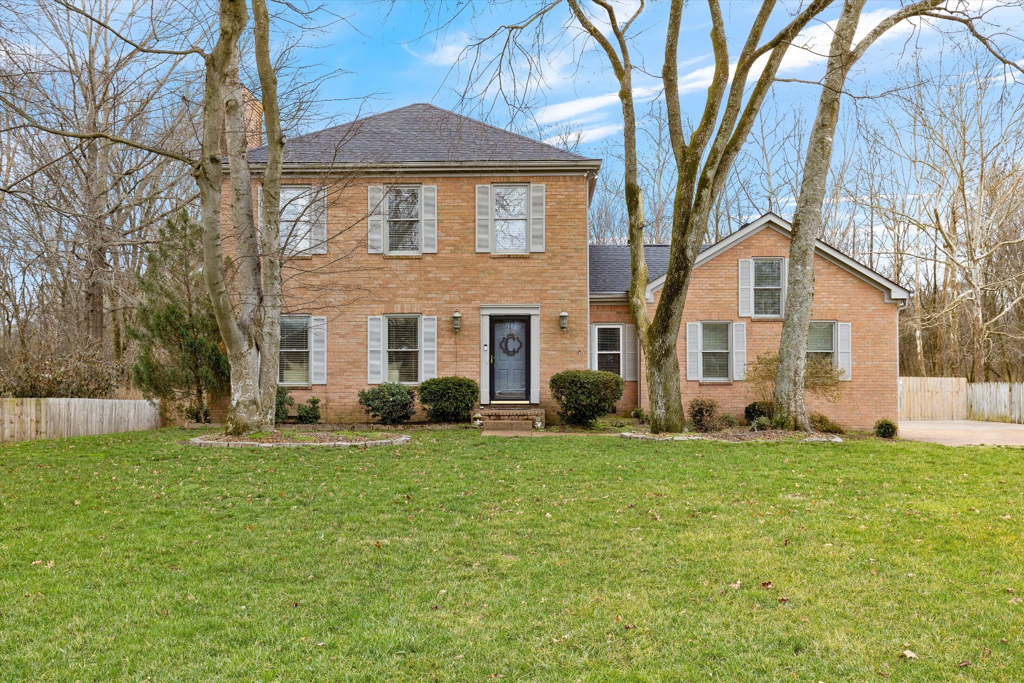 1267 Ascot Ln