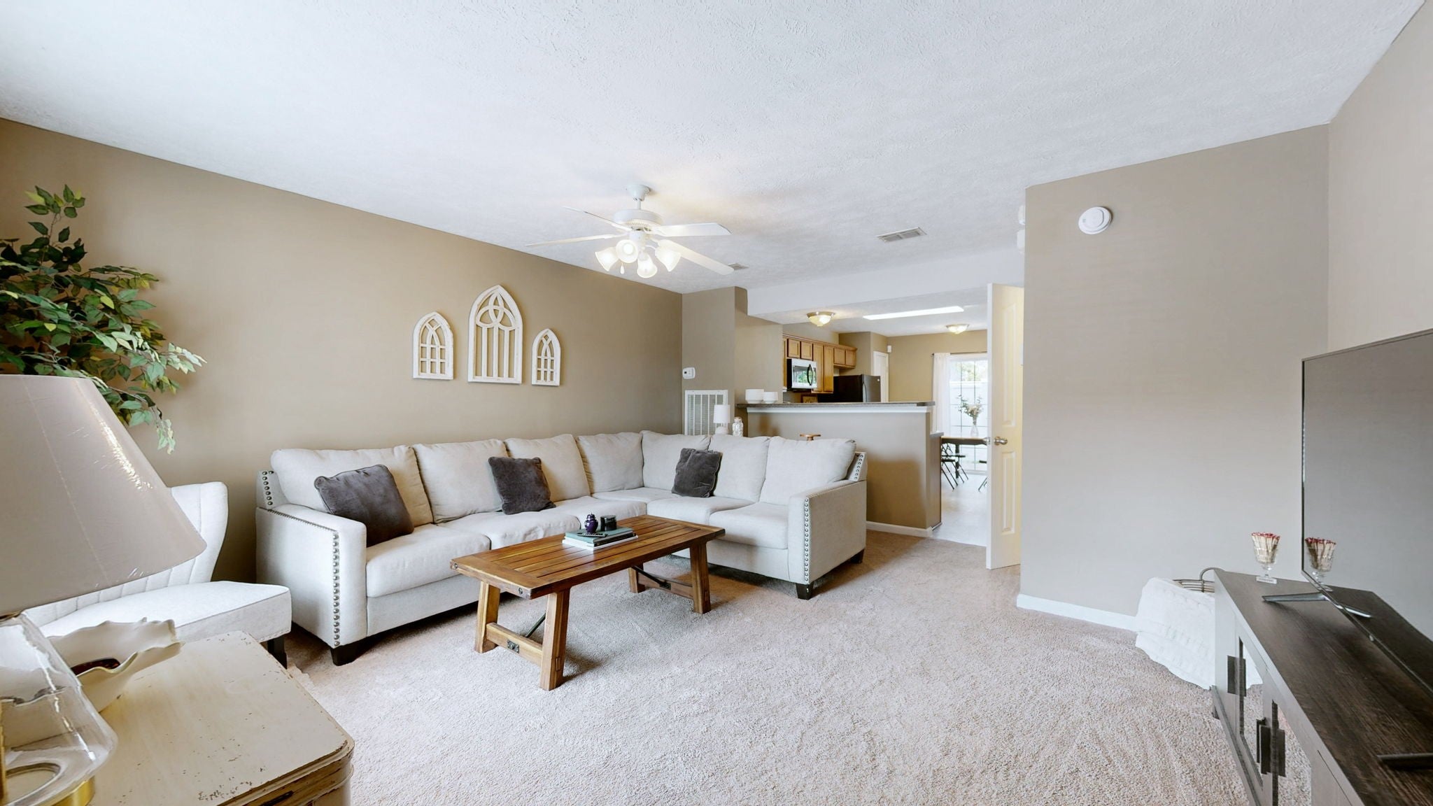 1313 Amsterdam Ct
