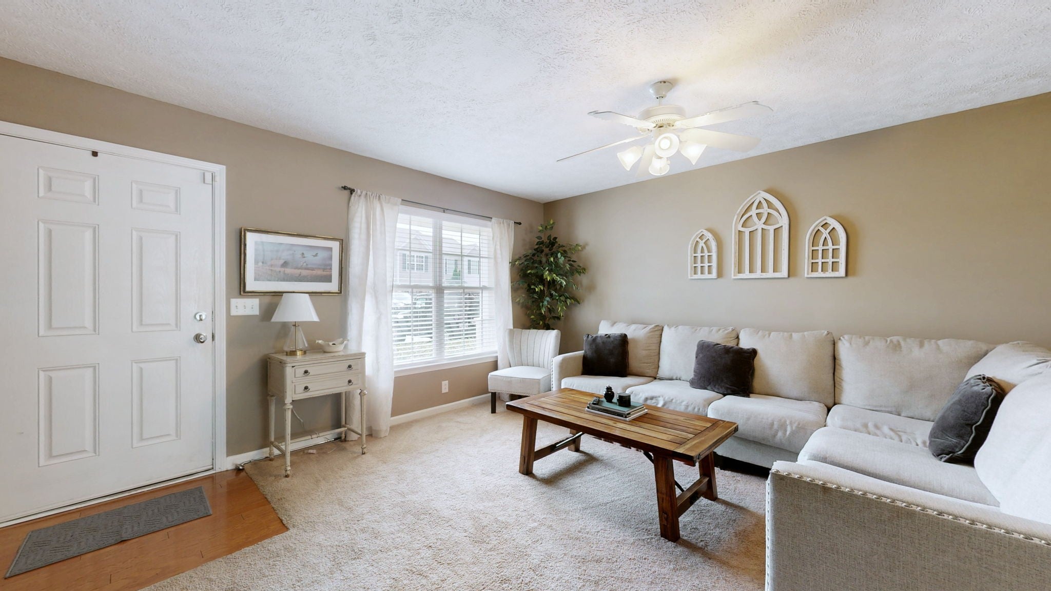 1313 Amsterdam Ct