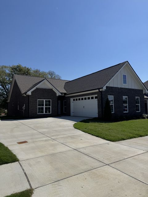 7204 Maddenwood Ln Hermitage TN 37076