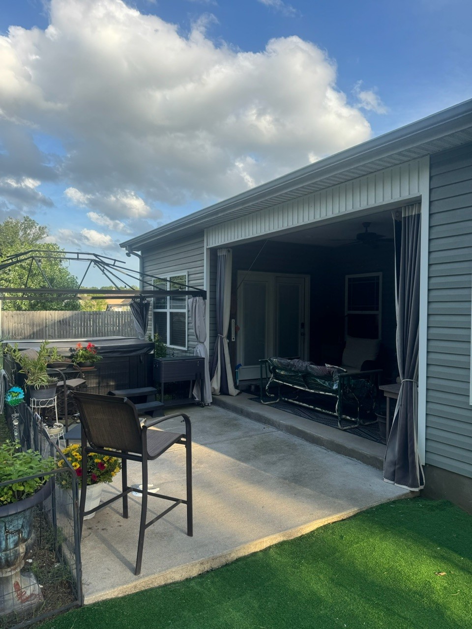 208 Fount Hackney Ln