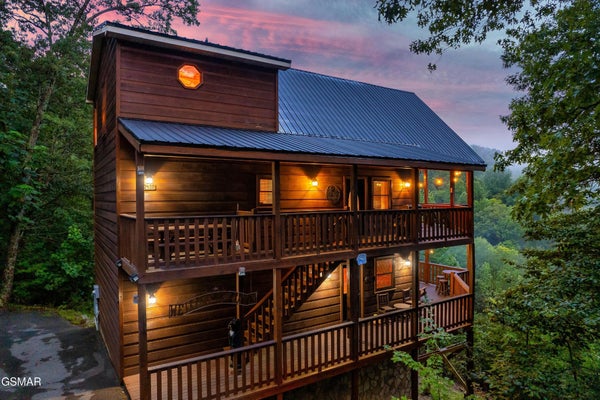 2420 MISTY SHADOWS DR, SEVIERVILLE, TN 37862 - Image fbb03e1b43ef3bf237f93afcef0b9857/932558925